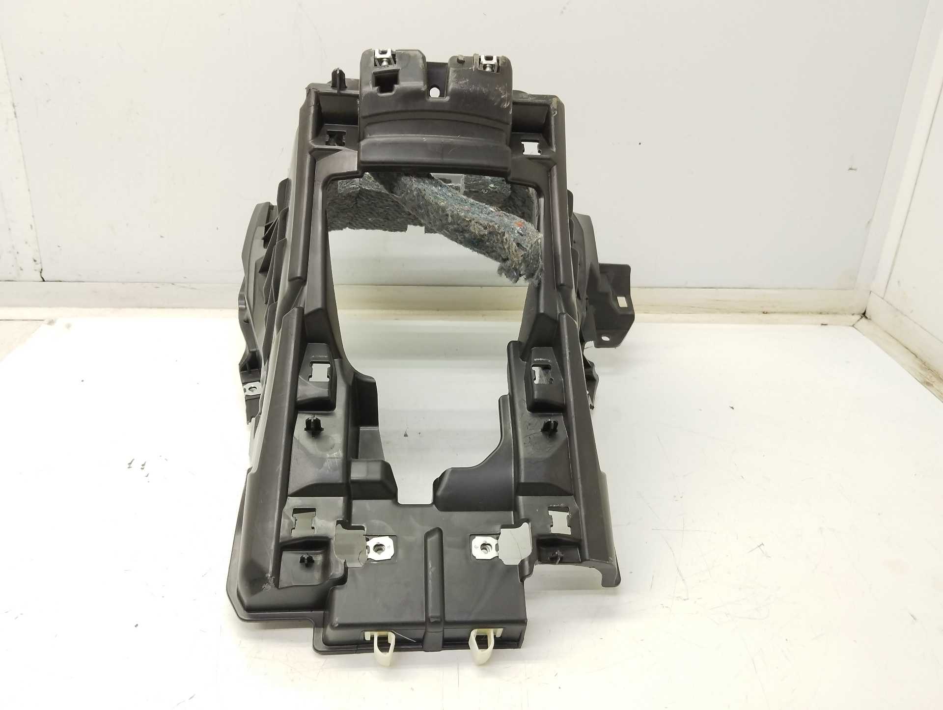 Recambio de moldura interior para renault scenic iv black edition referencia OEM IAM 969108057R  