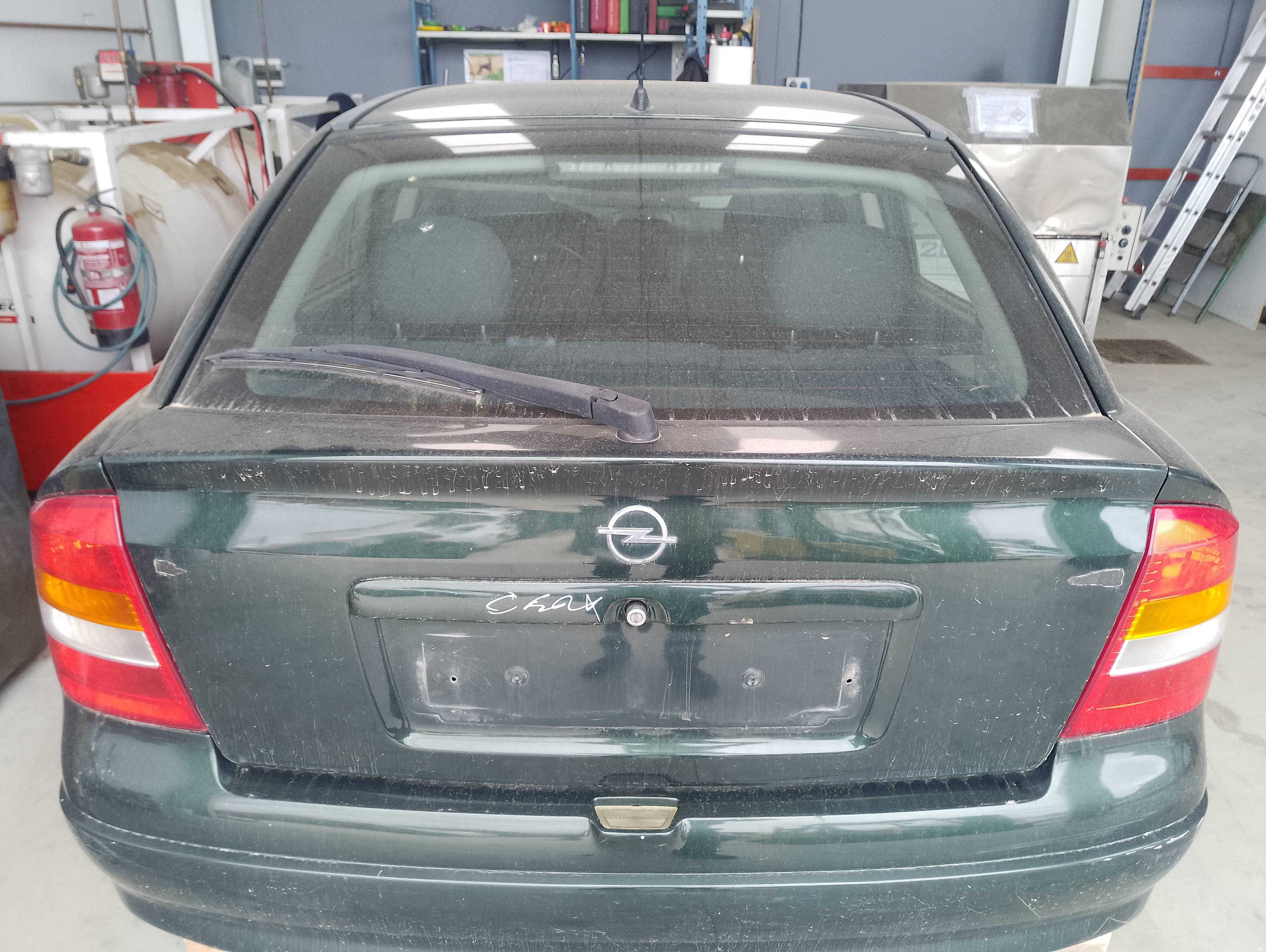 Recambio de porton trasero para opel astra g berlina club referencia OEM IAM   