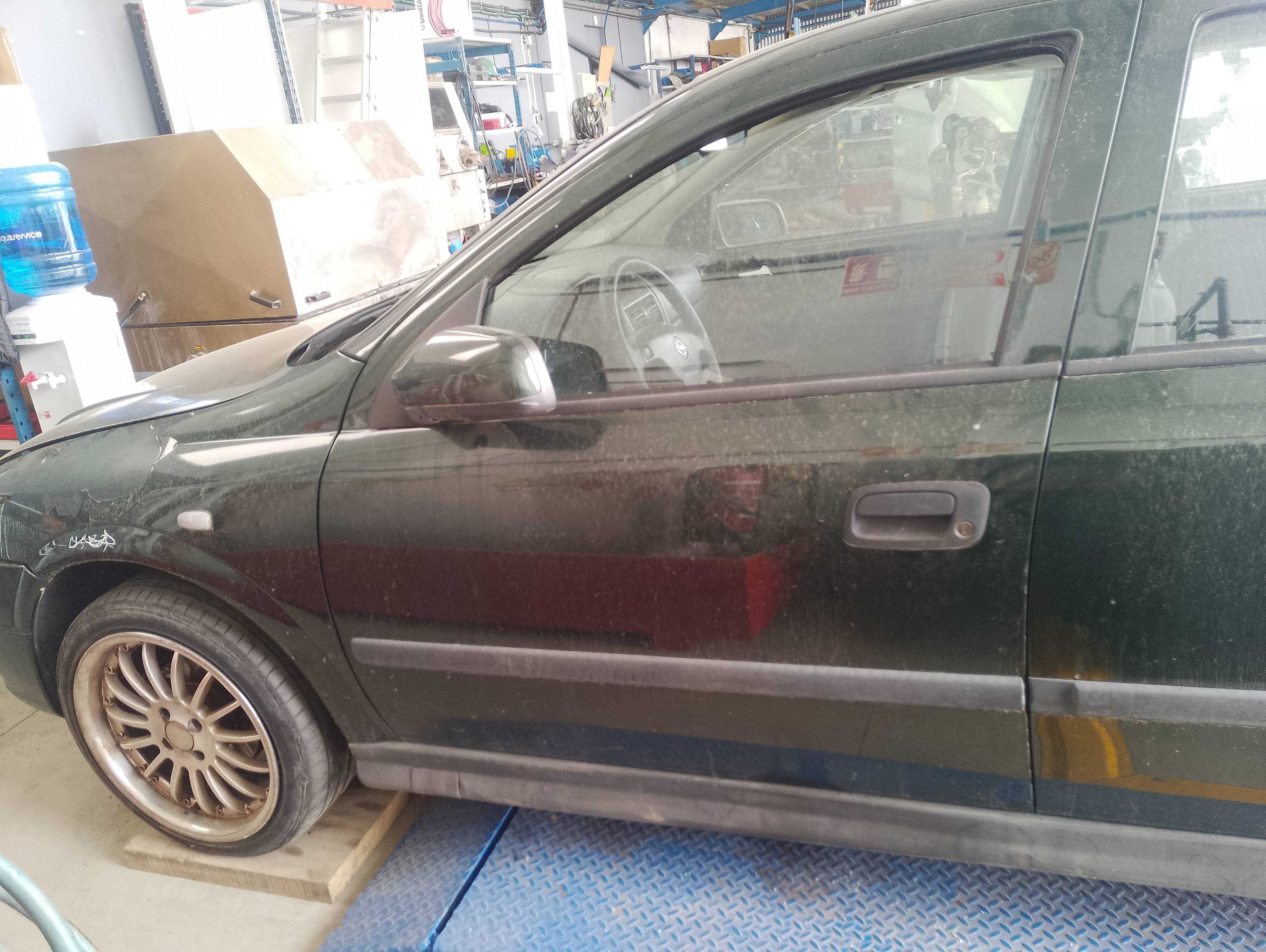 Recambio de puerta delantera izquierda para opel astra g berlina club referencia OEM IAM   
