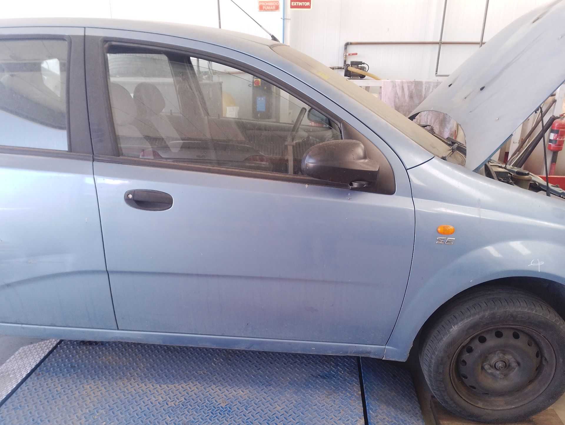 Recambio de puerta delantera derecha para chevrolet aveo / kalos hatchback (t200) 1.2 referencia OEM IAM 96897360  