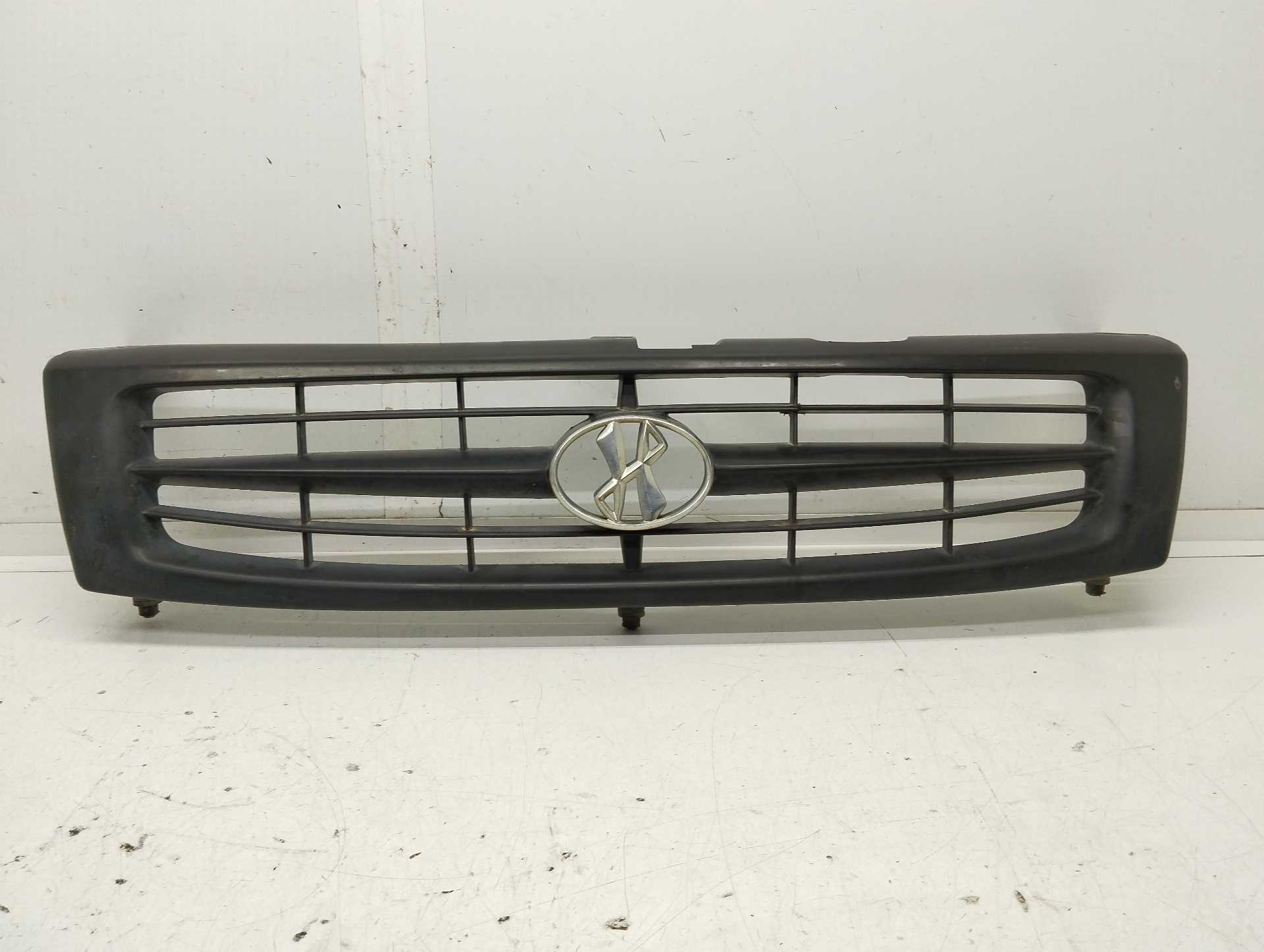 Recambio de rejilla delantera para mitsubishi galloper (hyundai) 2.5 td (5-ptas.) referencia OEM IAM 6302317  