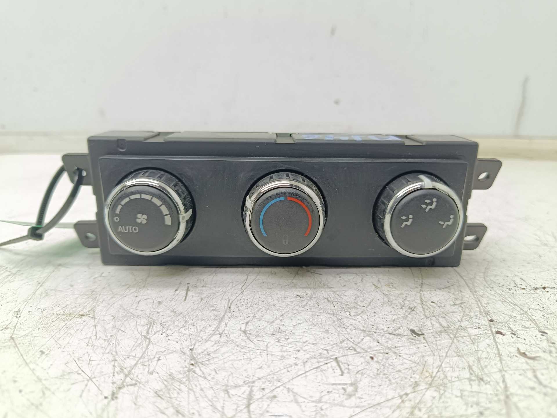 Recambio de mando calefaccion / aire acondicionado para fiat freemont (345) urban referencia OEM IAM 55111313AC  