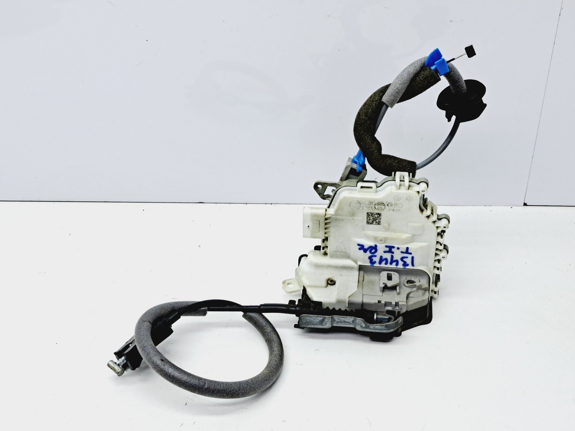 Recambio de cerradura puerta trasera izquierda para audi a3 sportback (8vf) 30 tdi design referencia OEM IAM 8K0839915H  