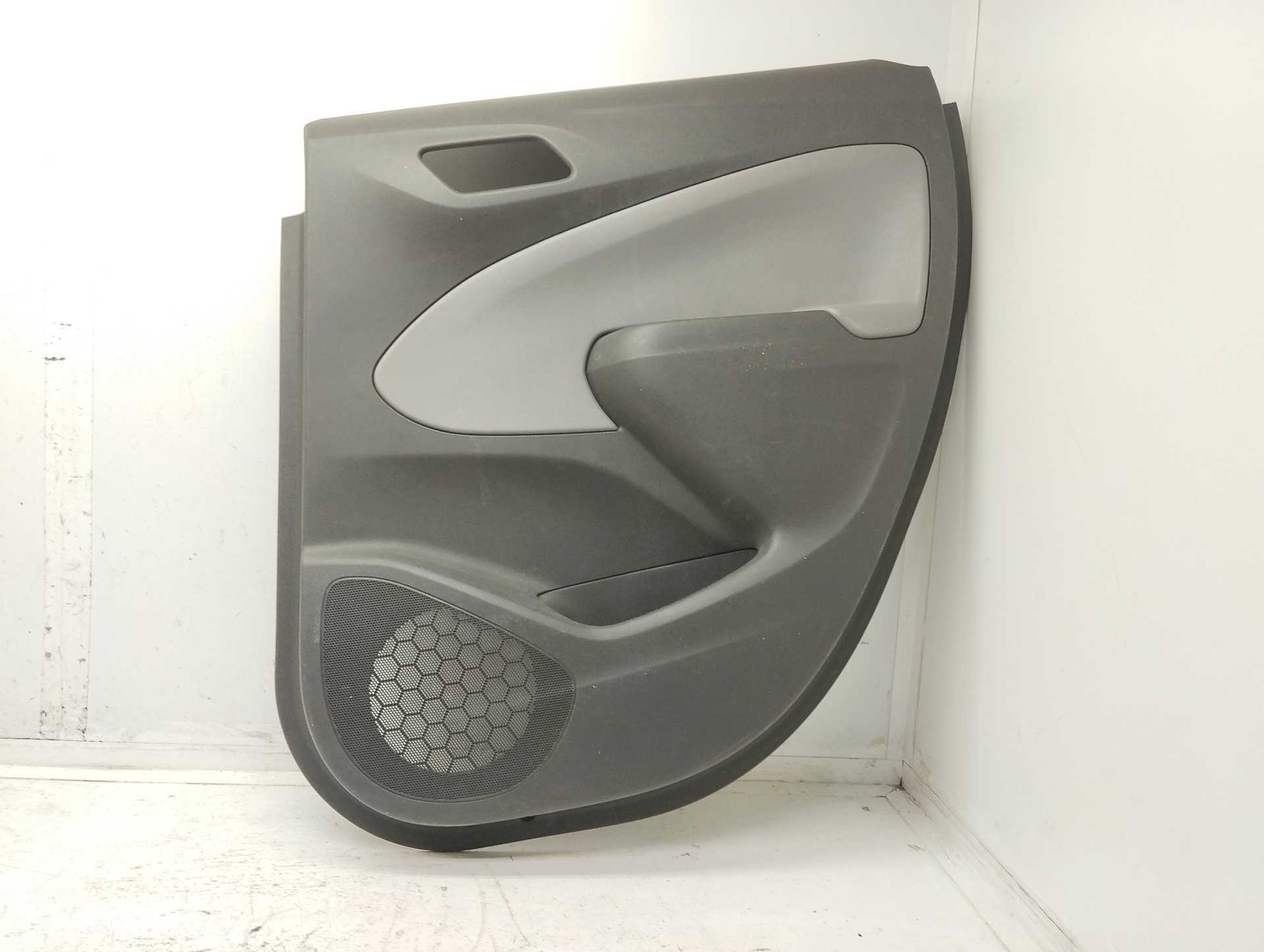 Recambio de guarnecido puerta trasera derecha para opel crossland x design line referencia OEM IAM 475853623  