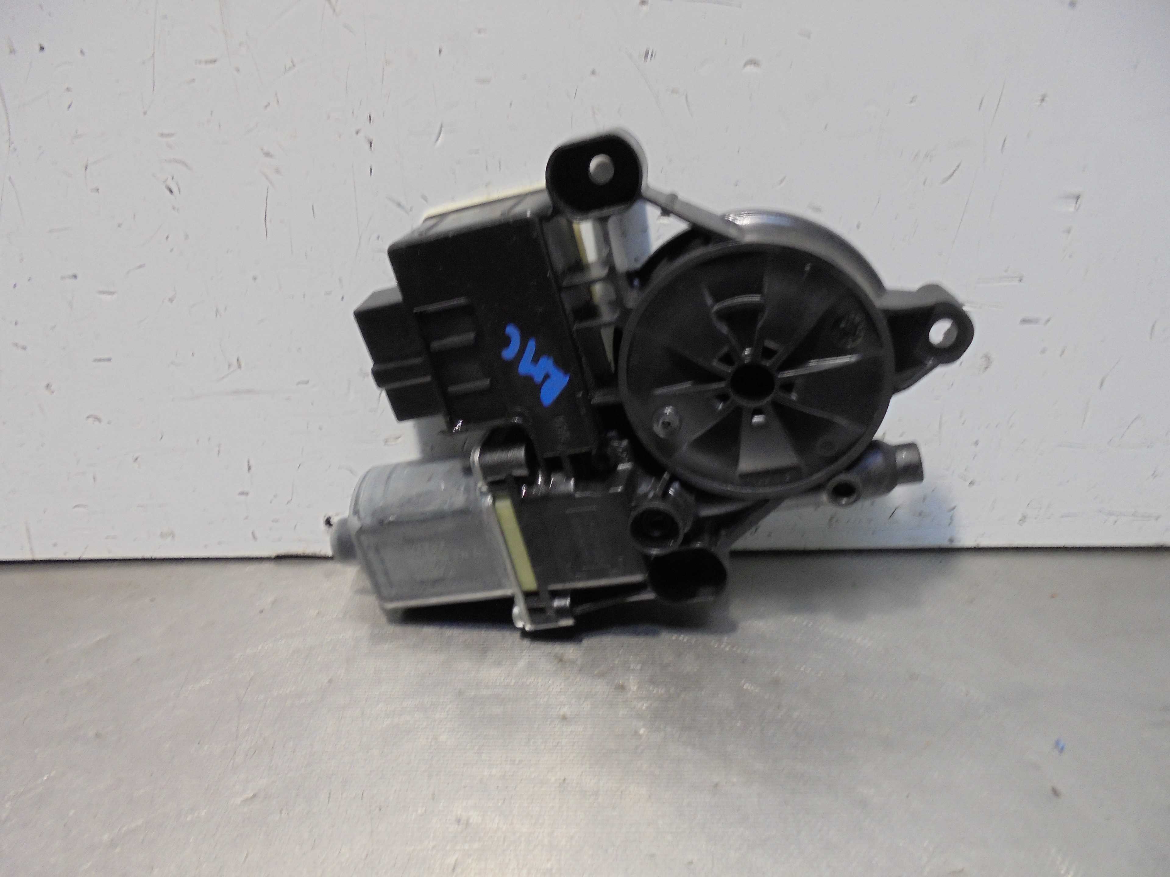 Recambio de motor elevalunas trasero derecho para skoda kamiq (nw4) active referencia OEM IAM 5Q0959408  