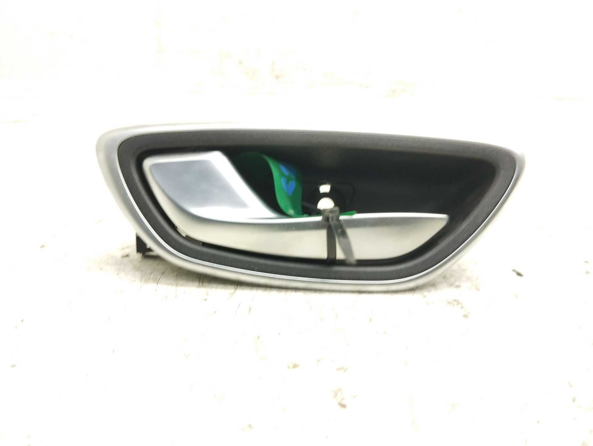 Recambio de maneta interior trasera izquierda para renault scenic iv zen referencia OEM IAM 806710918R  