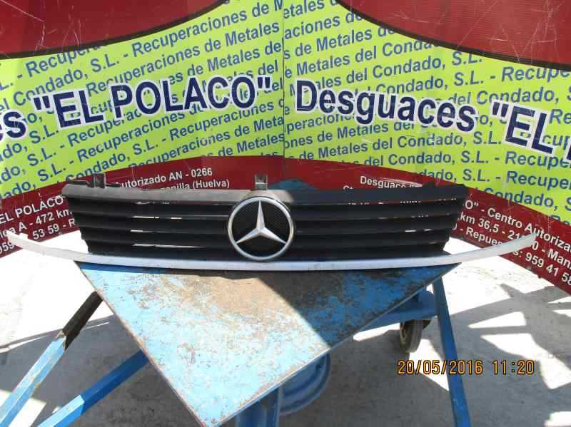 Recambio de rejilla delantera para mercedes-benz 110 referencia OEM IAM   