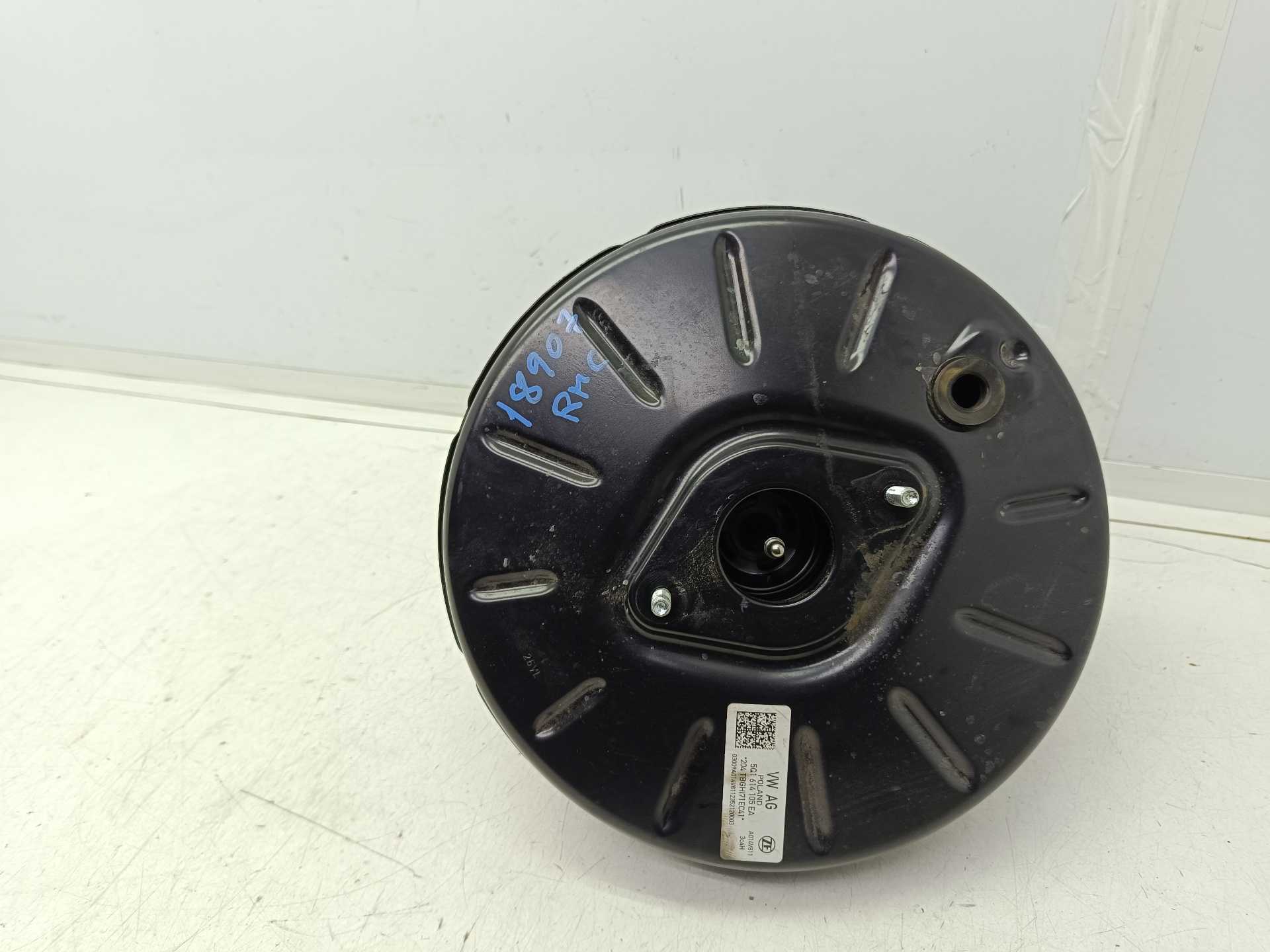 Recambio de servofreno para volkswagen t-roc (d11) basis referencia OEM IAM 5Q1614105EA  