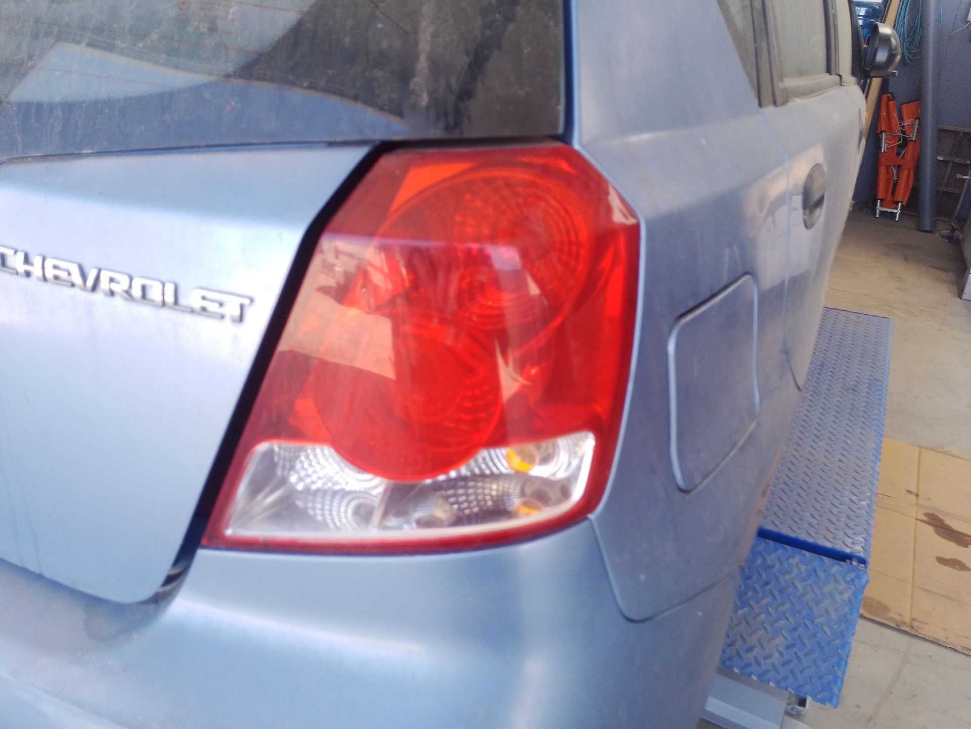 Recambio de piloto trasero derecho para chevrolet aveo / kalos hatchback (t200) 1.2 referencia OEM IAM 96540269  