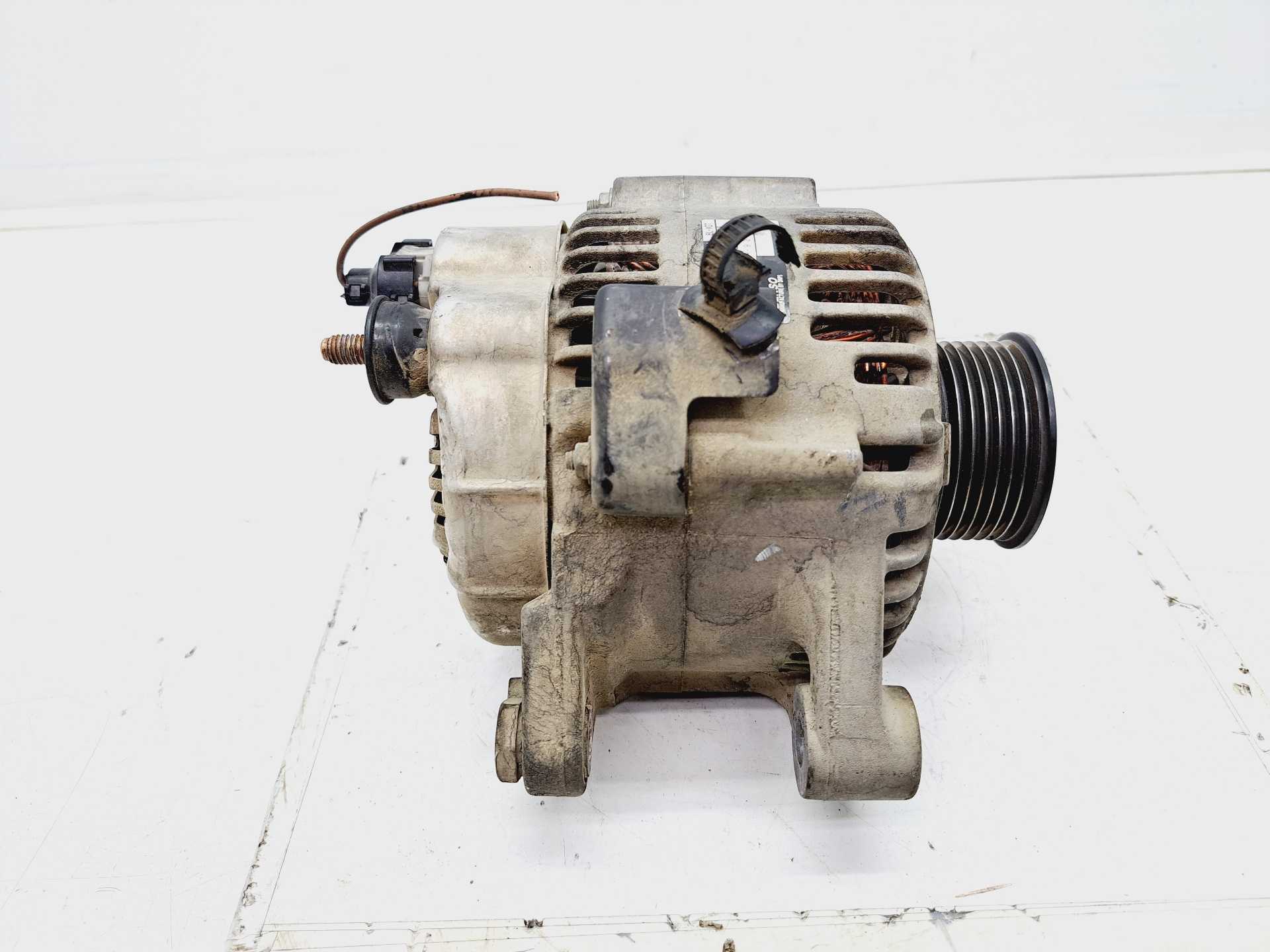 Recambio de alternador para kia sorento 2.5 crdi active referencia OEM IAM 373004A300 DENSO 