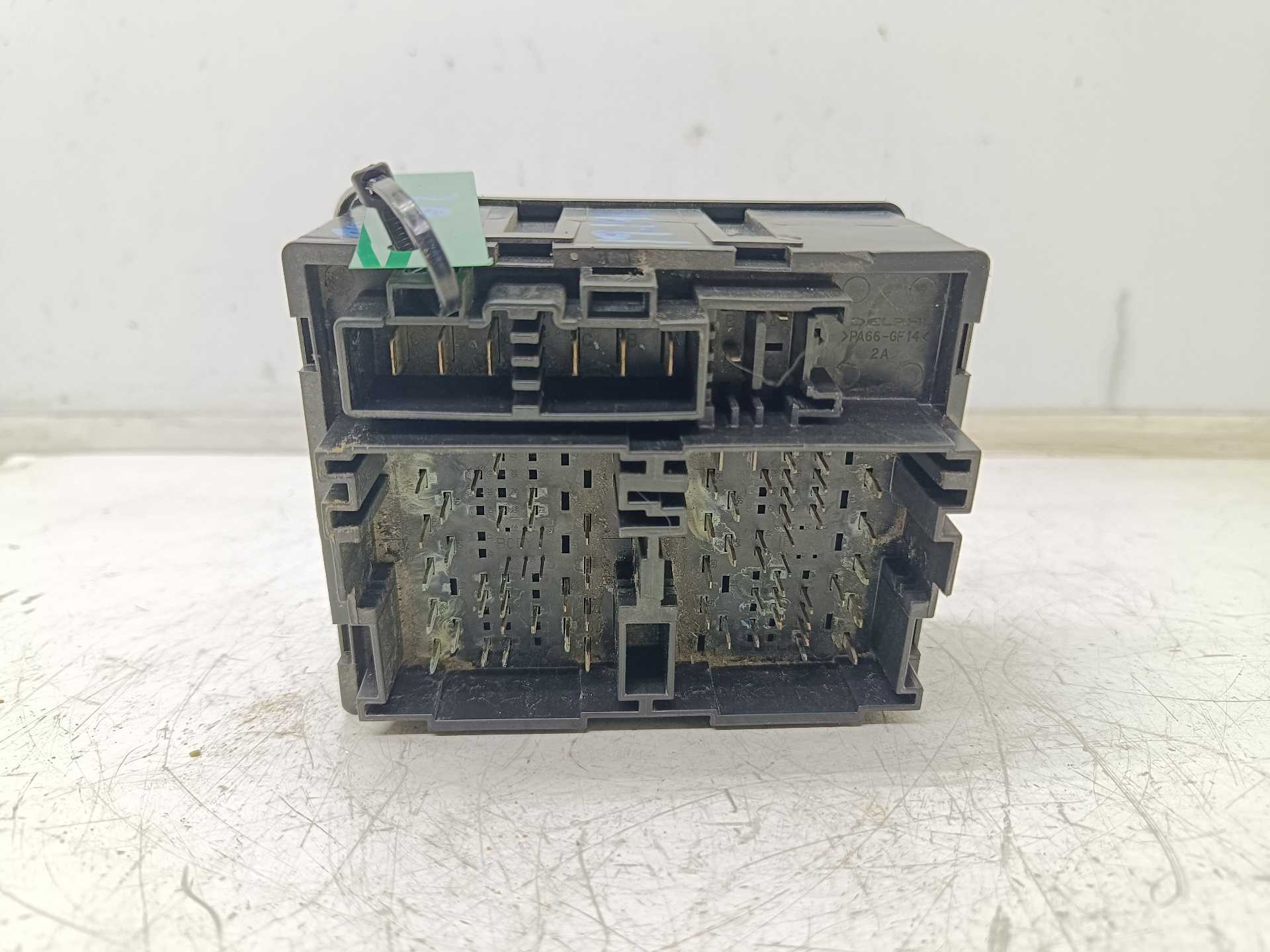 Recambio de caja reles / fusibles para fiat freemont (345) urban referencia OEM IAM 68068355AD  