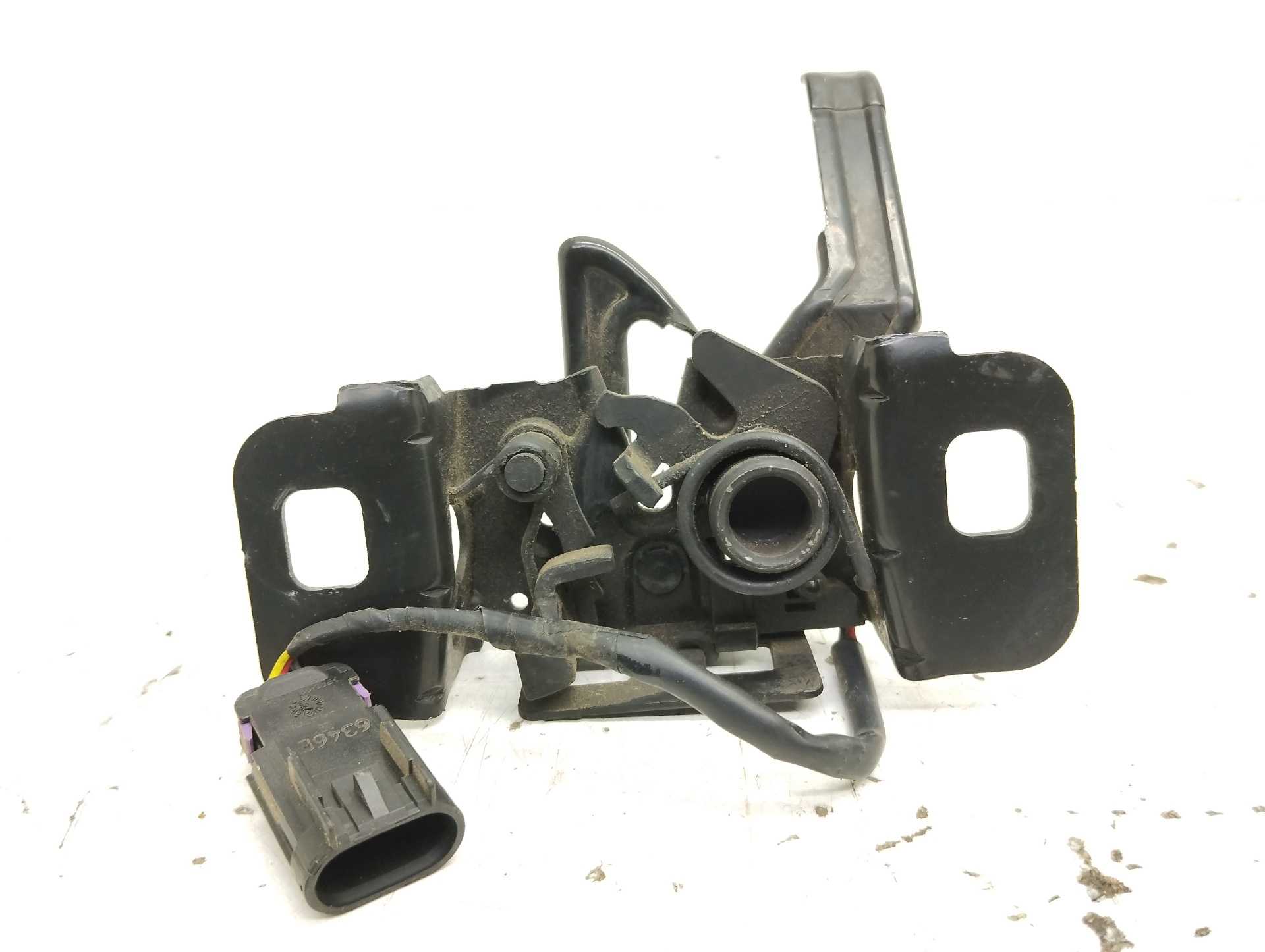 Recambio de cerradura capo para opel insignia berlina selective referencia OEM IAM 39066718  