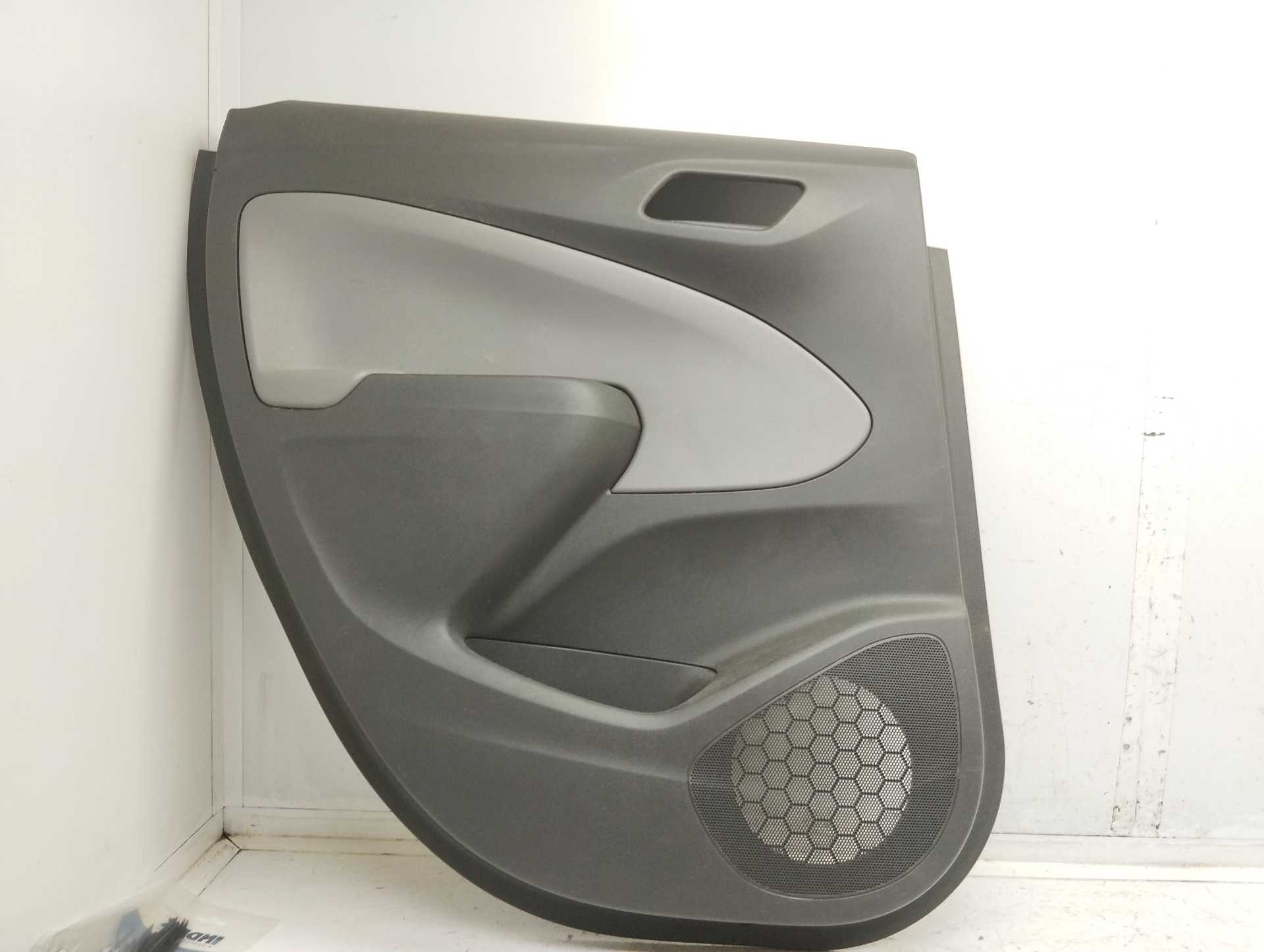 Recambio de guarnecido puerta trasera izquierda para opel crossland x design line referencia OEM IAM 475853623  