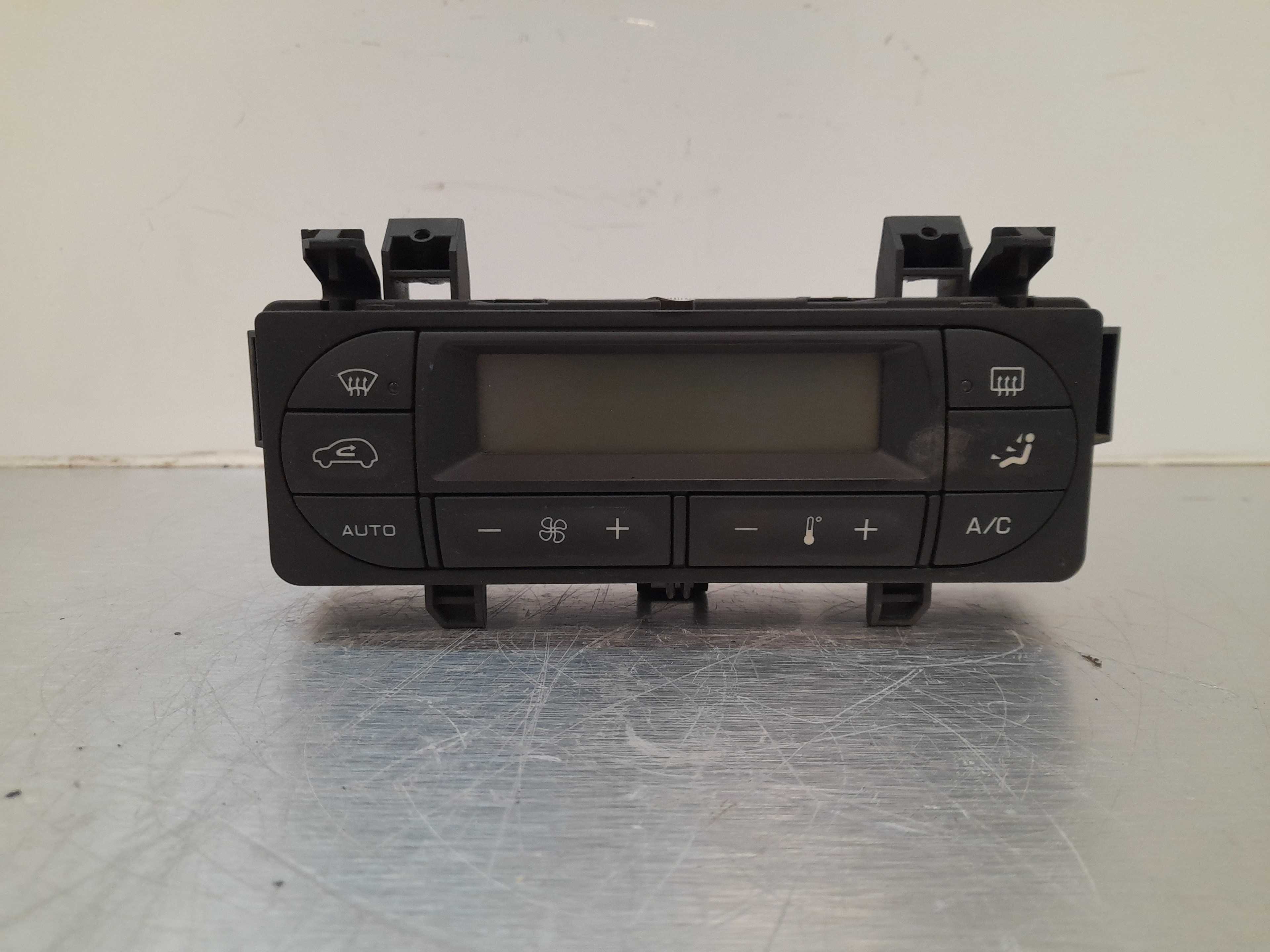 Recambio de mando climatizador para citroën c2 audace referencia OEM IAM 96588239XT  