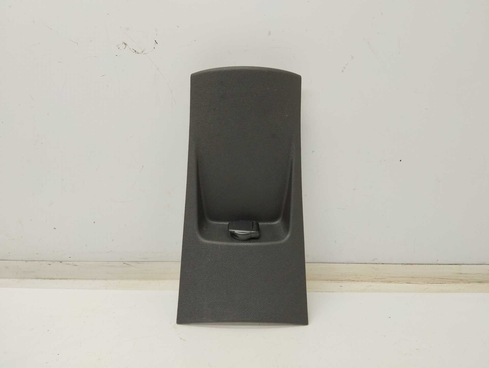 Recambio de moldura interior para renault scenic iv black edition referencia OEM IAM 253377181R  