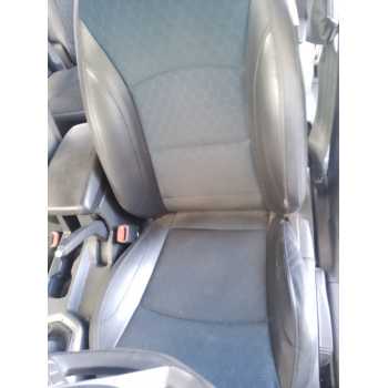 ASIENTO DELANTERO IZQUIERDO 
