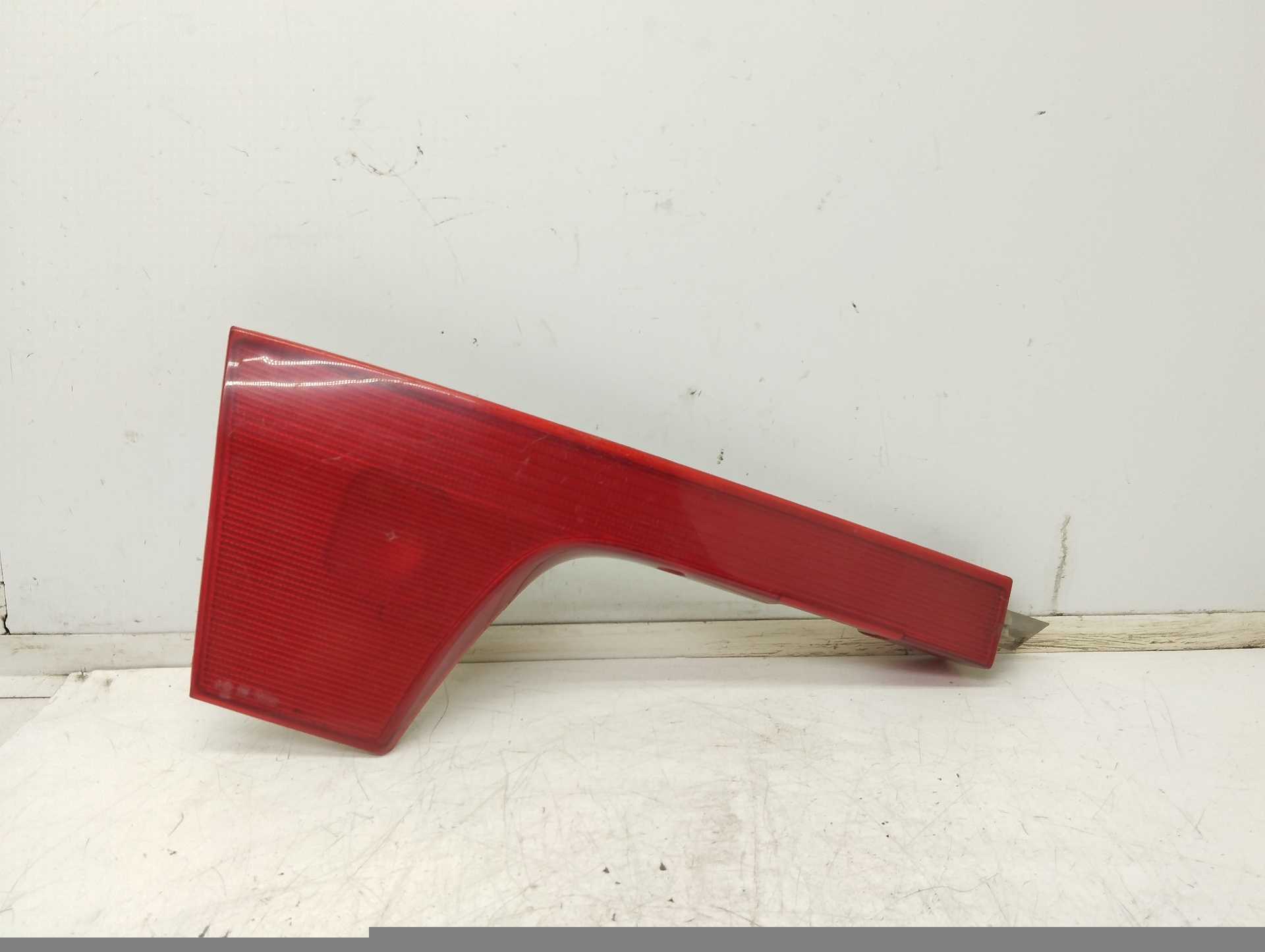 Recambio de piloto trasero central para seat cordoba berlina (6k2) 1.4 referencia OEM IAM   