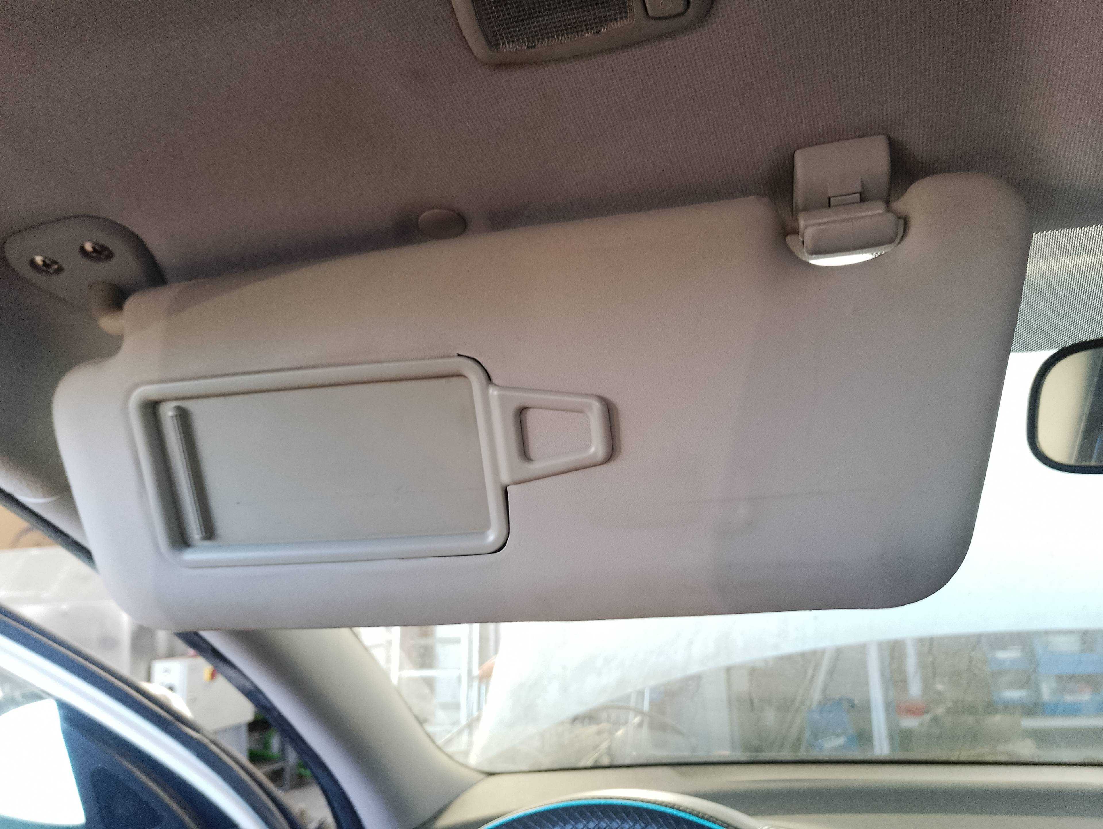 Recambio de parasol izquierdo para hyundai i30 classic referencia OEM IAM   