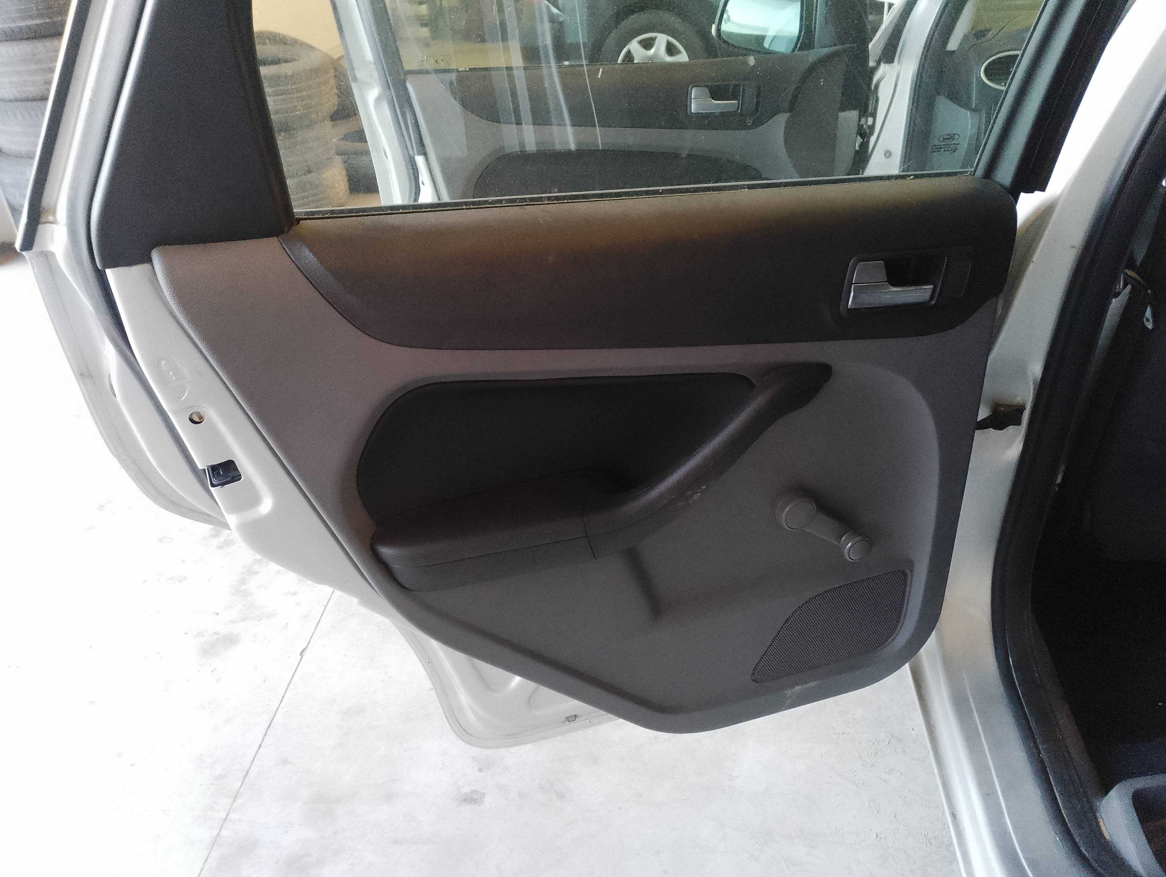 Recambio de guarnecido puerta trasera izquierda para ford focus turnier (cb4) business referencia OEM IAM   