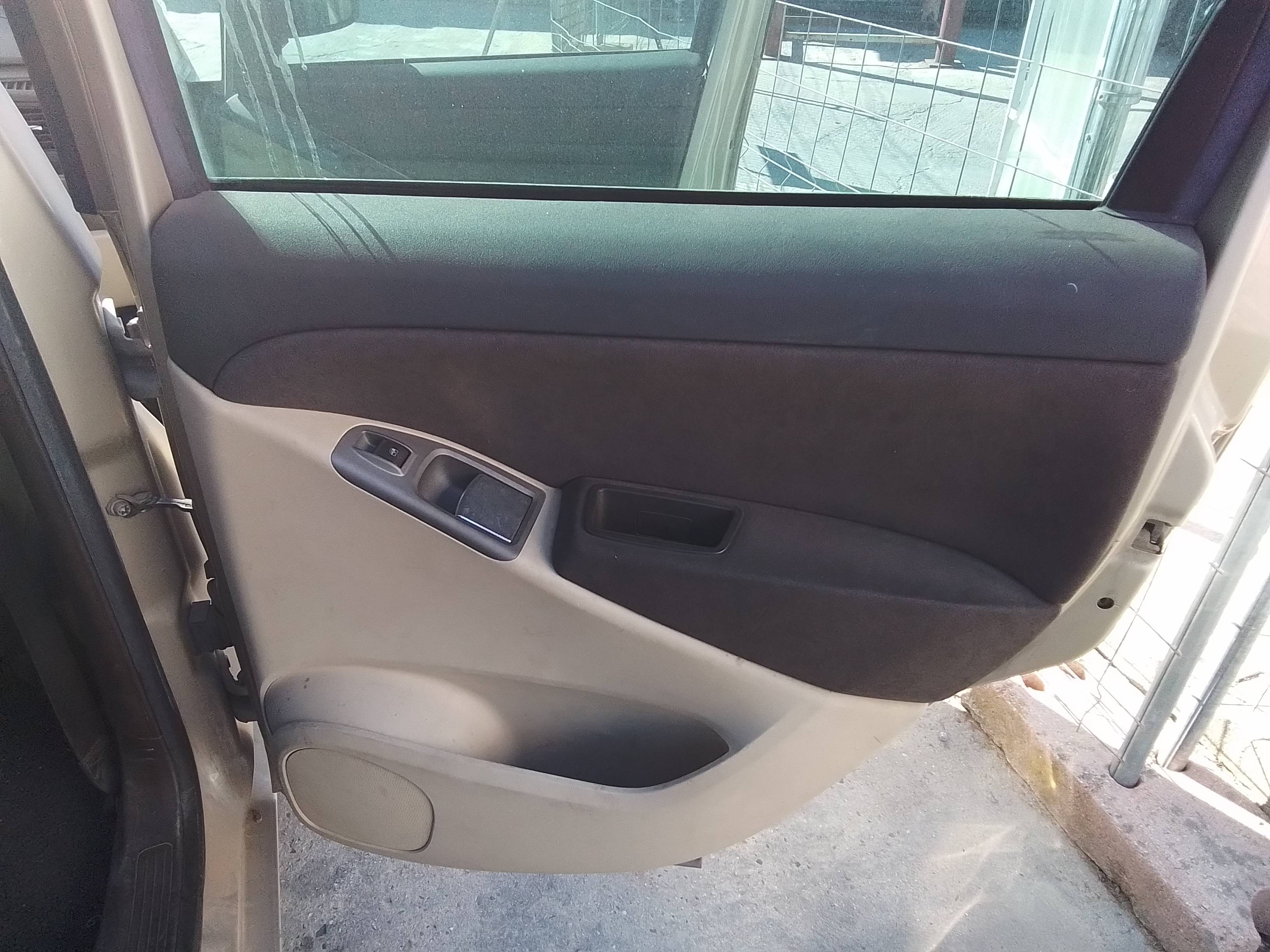 Recambio de guarnecido puerta trasera derecha para lancia musa (184) 1.9 jtd cat referencia OEM IAM   