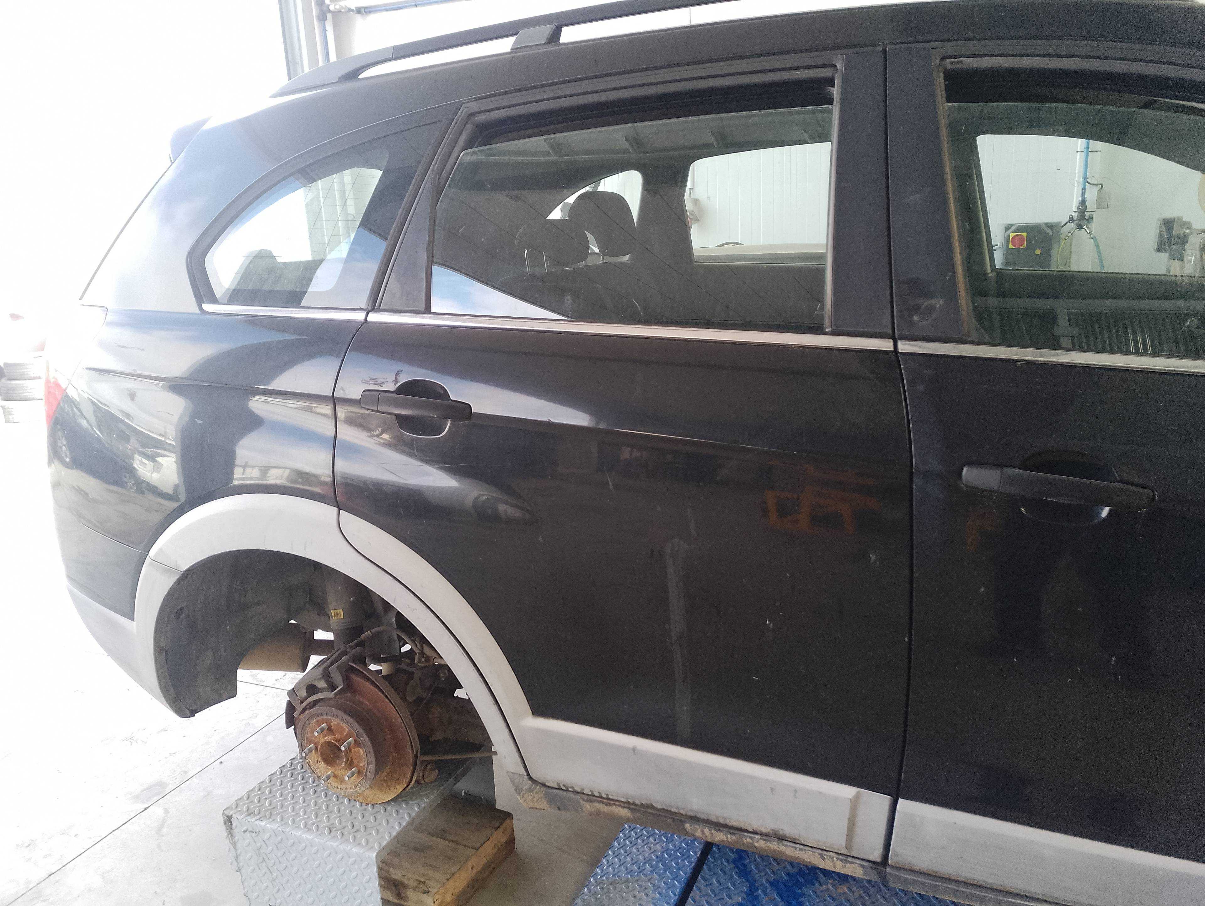 Recambio de puerta trasera derecha para chevrolet captiva referencia OEM IAM   
