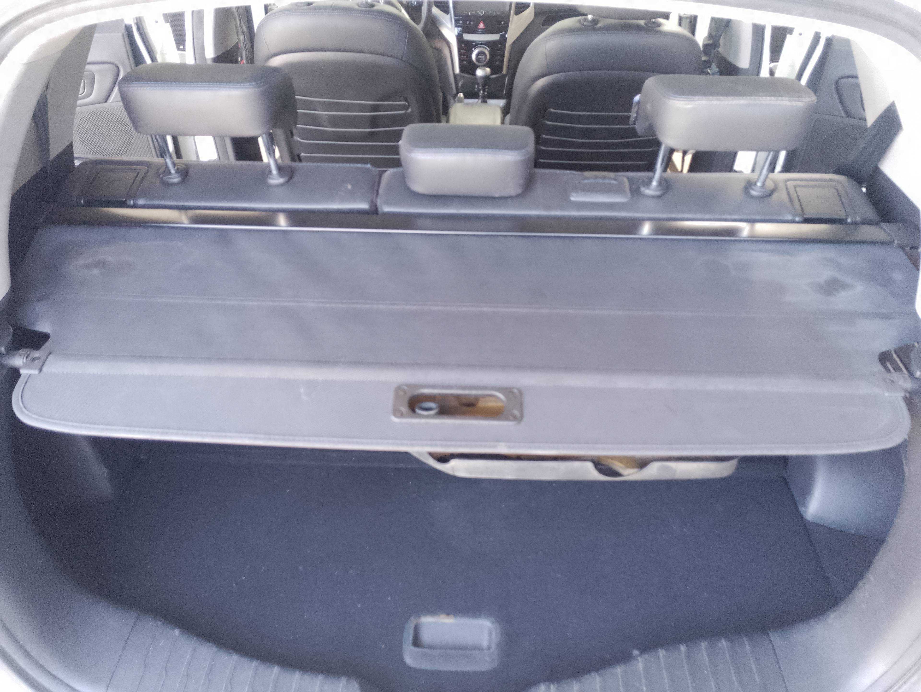 Recambio de bandeja trasera para ssangyong tivoli crystal 4x2 referencia OEM IAM   