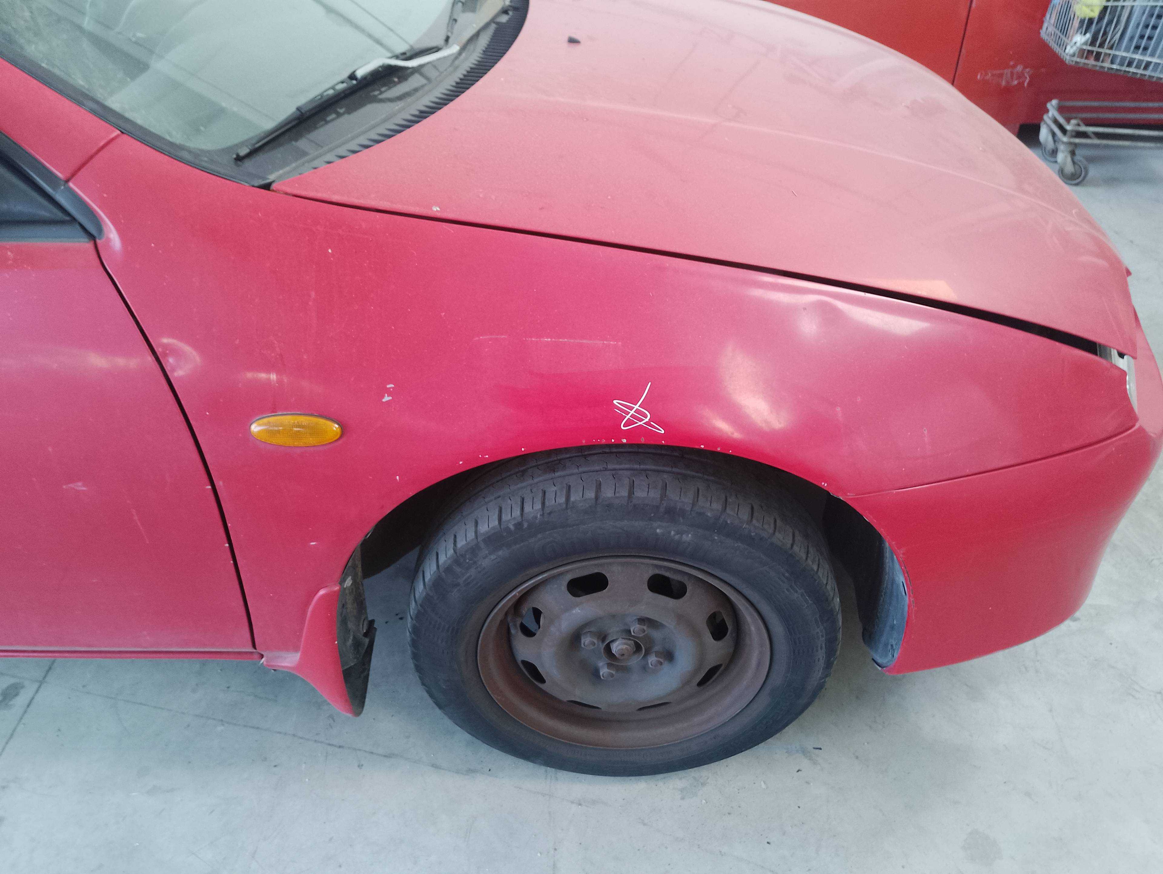 Recambio de aleta delantera derecha para mazda 323 berlina c/f/s (ba) 1.5 c referencia OEM IAM   