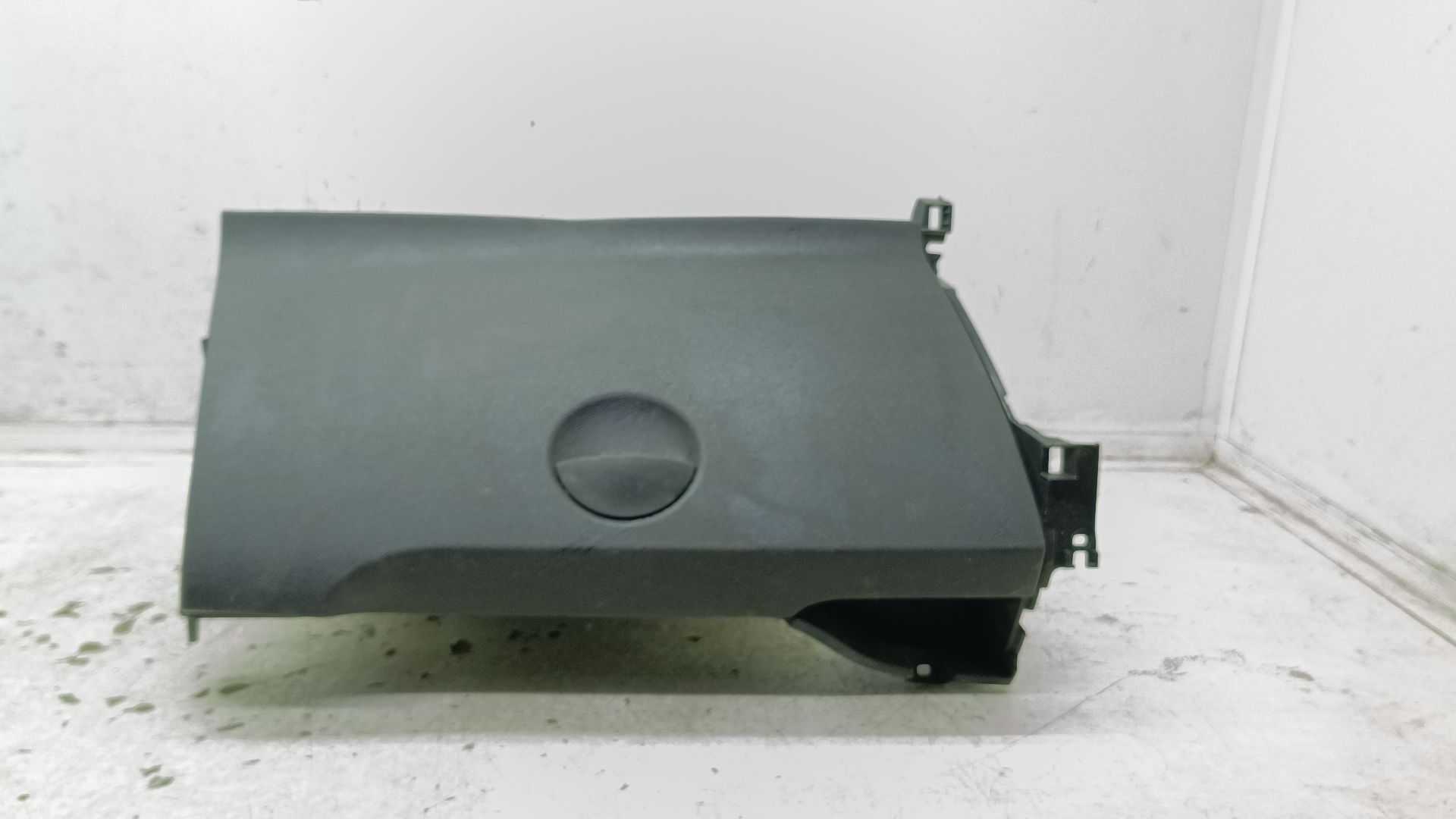 Recambio de guantera para renault kangoo 1.5 dci diesel fap referencia OEM IAM 681083048R  