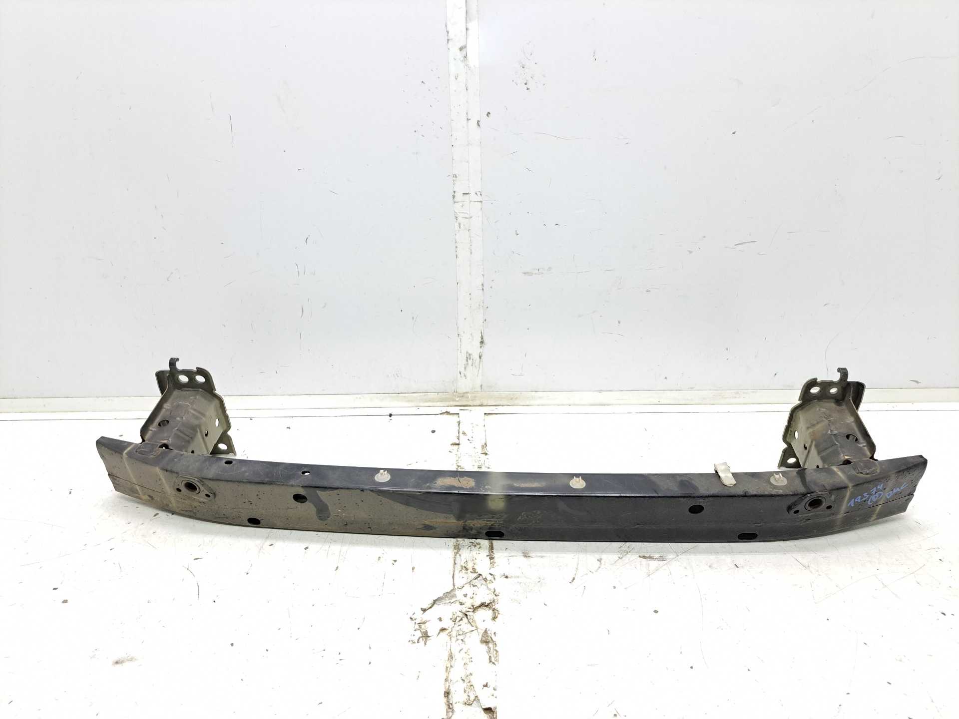 Recambio de refuerzo paragolpes delantero para toyota auris luna referencia OEM IAM  5202102120 