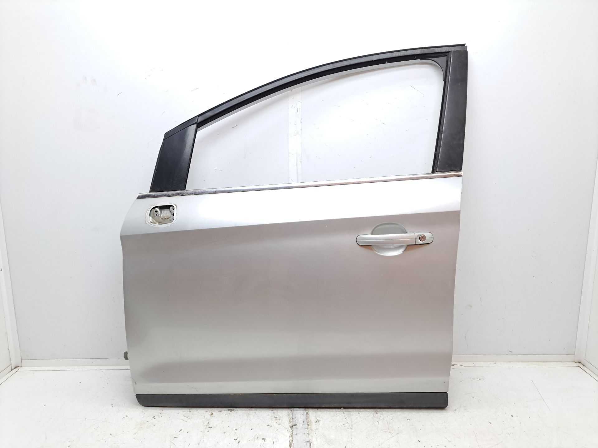 Recambio de puerta delantera izquierda para ford kuga (cbv) titanium referencia OEM IAM 1712679  