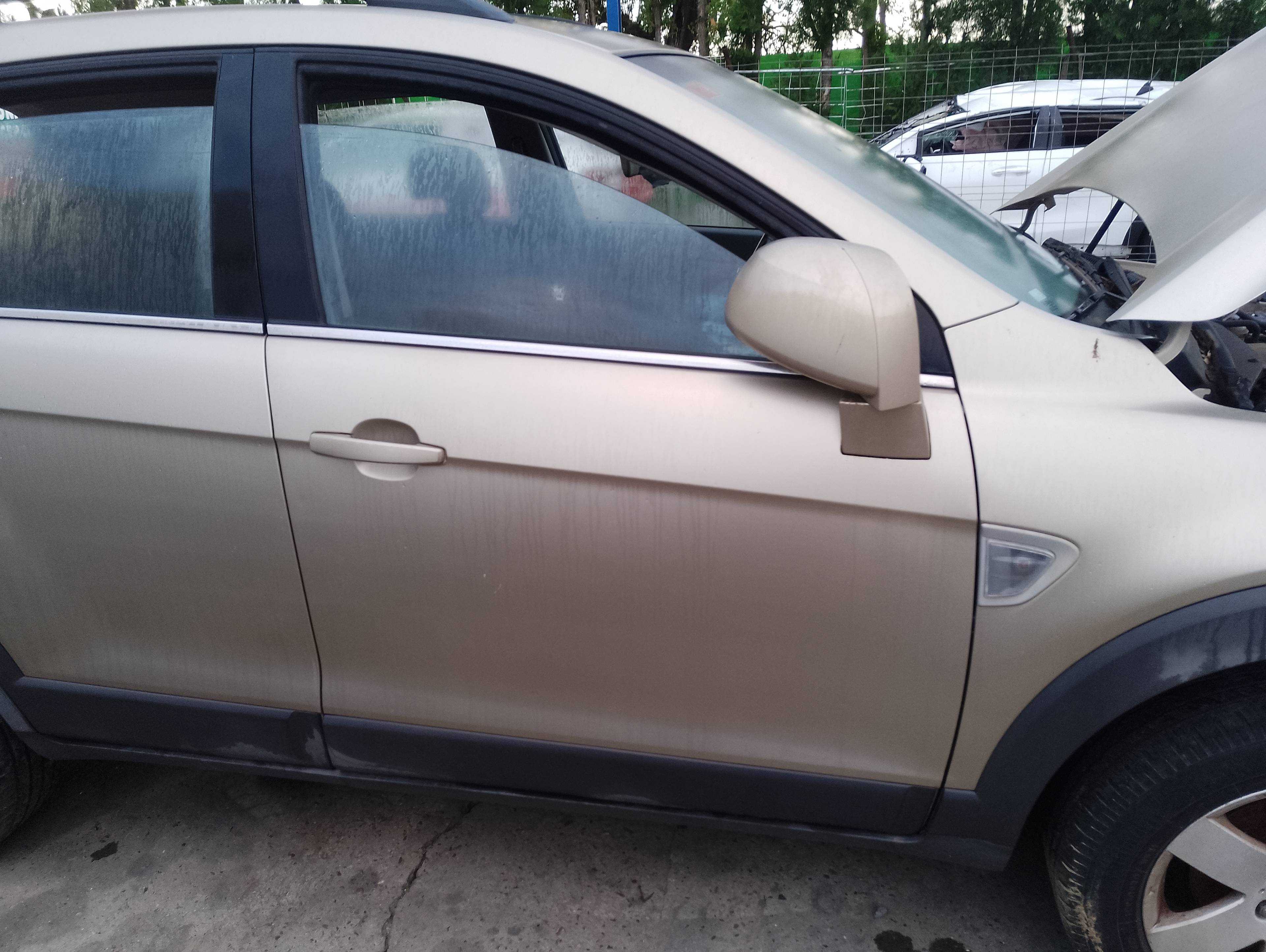 Recambio de puerta delantera derecha para chevrolet captiva 2.0 vcdi ls referencia OEM IAM   