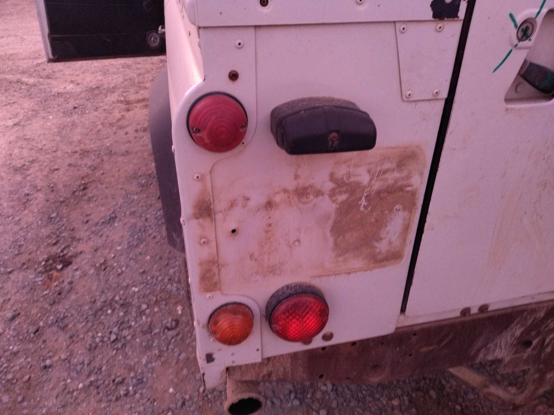 Recambio de piloto trasero izquierdo para land rover defender (ld) 2.5 td5 referencia OEM IAM   