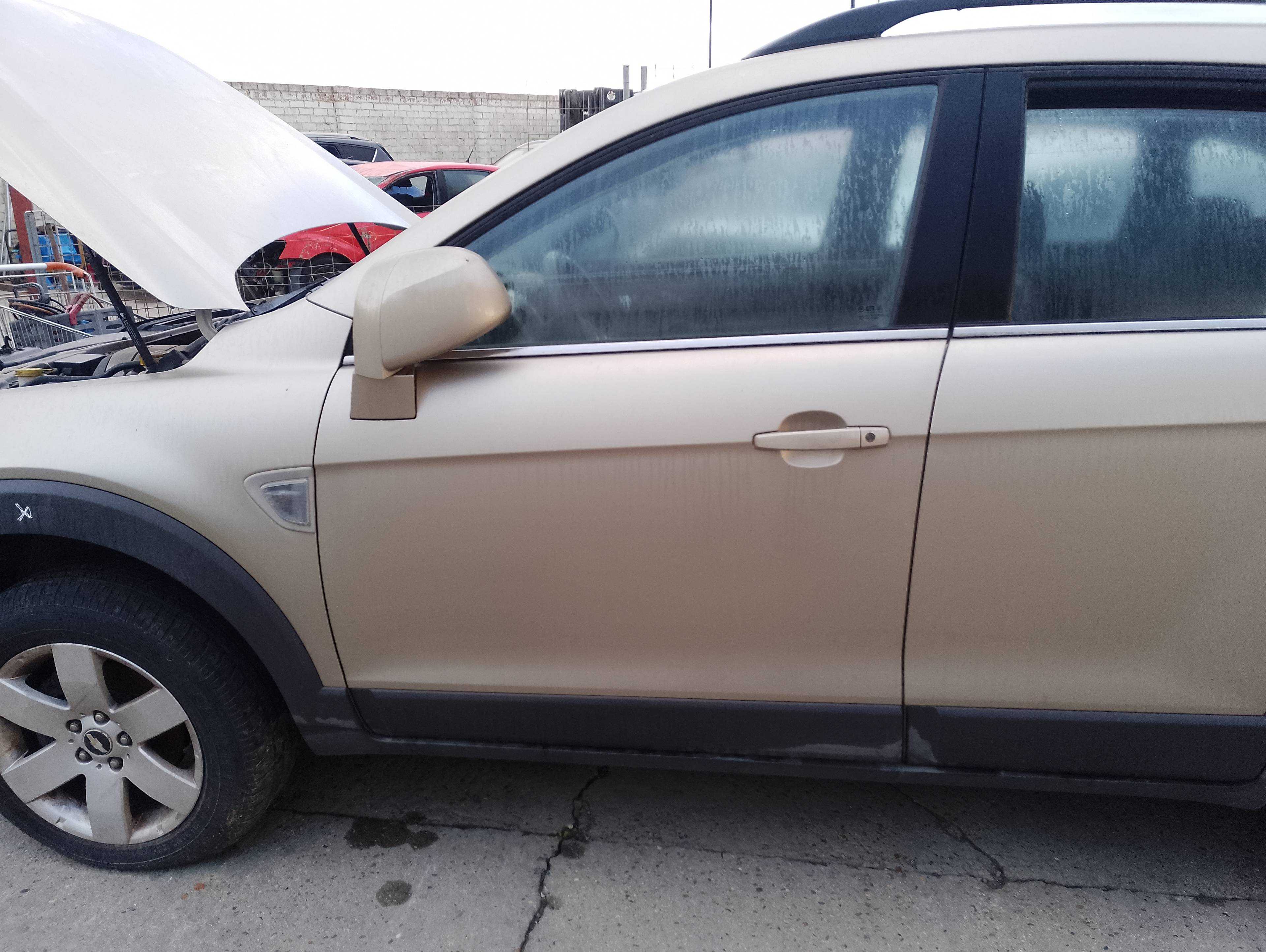 Recambio de puerta delantera izquierda para chevrolet captiva 2.0 vcdi ls referencia OEM IAM   