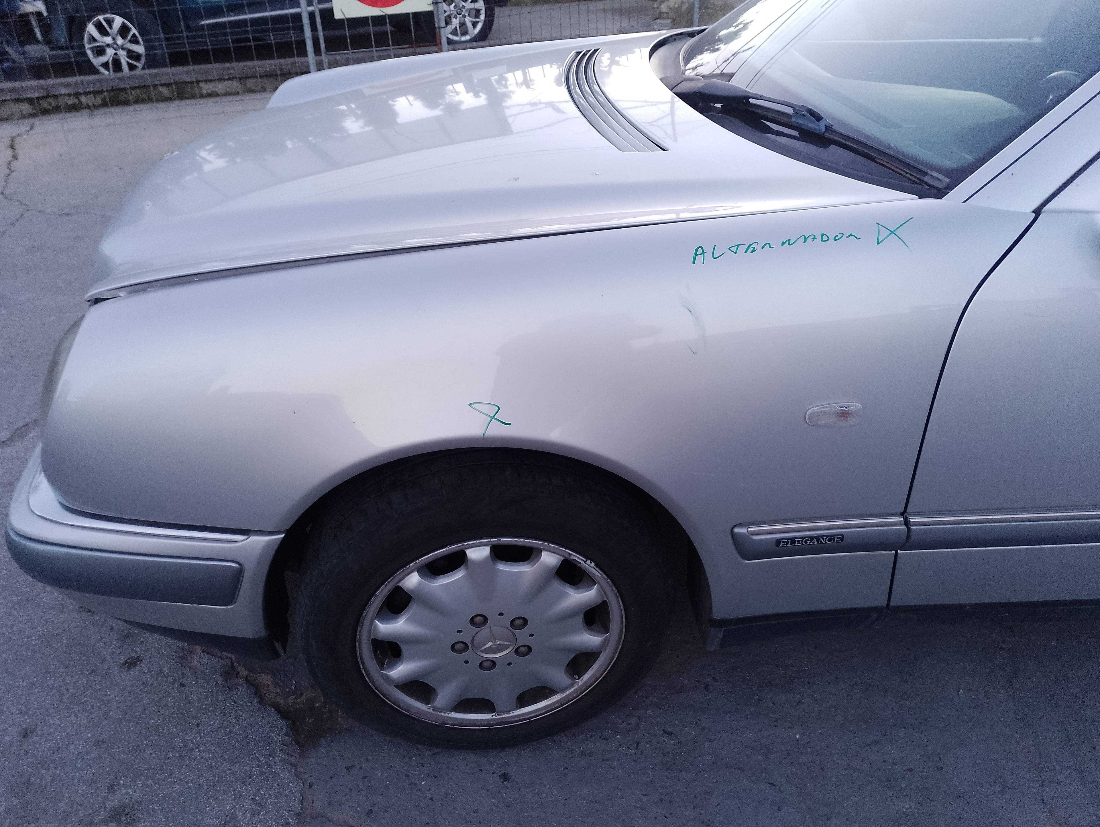 Recambio de aleta delantera izquierda para mercedes-benz clase e (w210) berlina diesel 300 turbodiesel (210.025) referencia OEM 