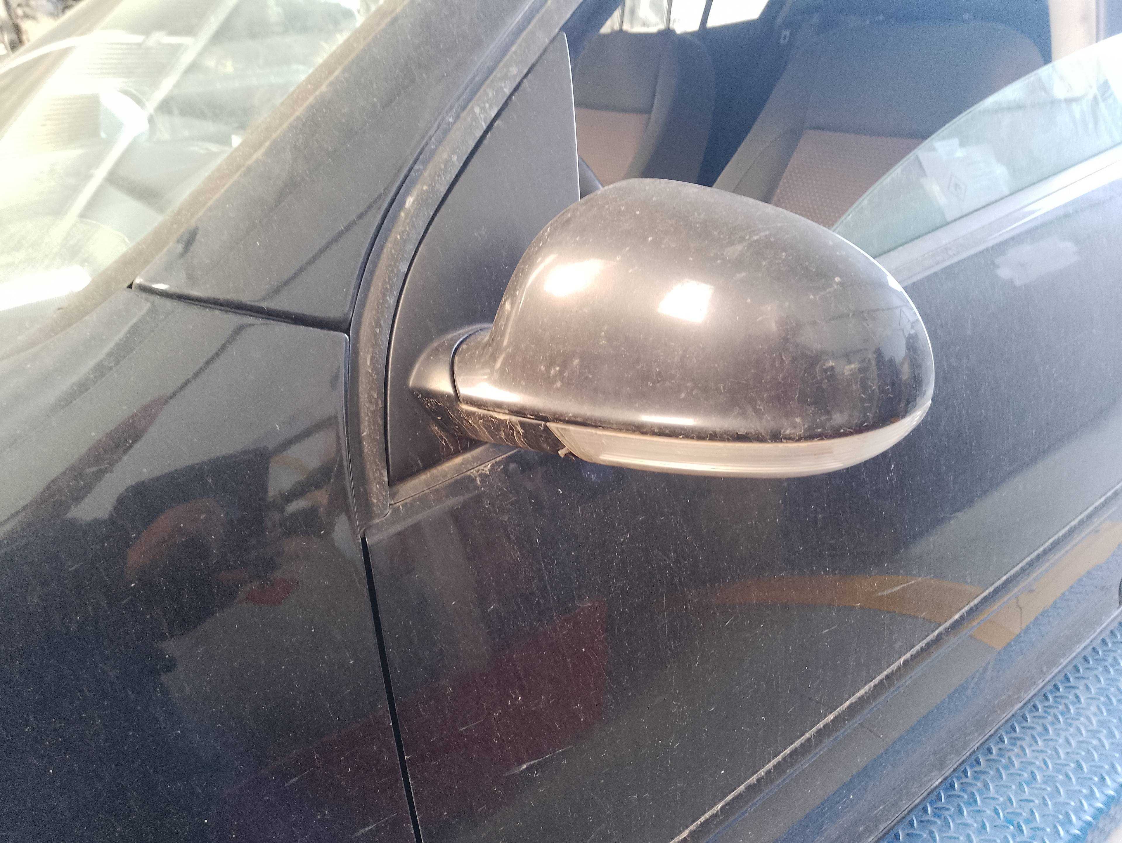 Recambio de retrovisor izquierdo para volkswagen golf v berlina (1k1) gt sport referencia OEM IAM E13010880  