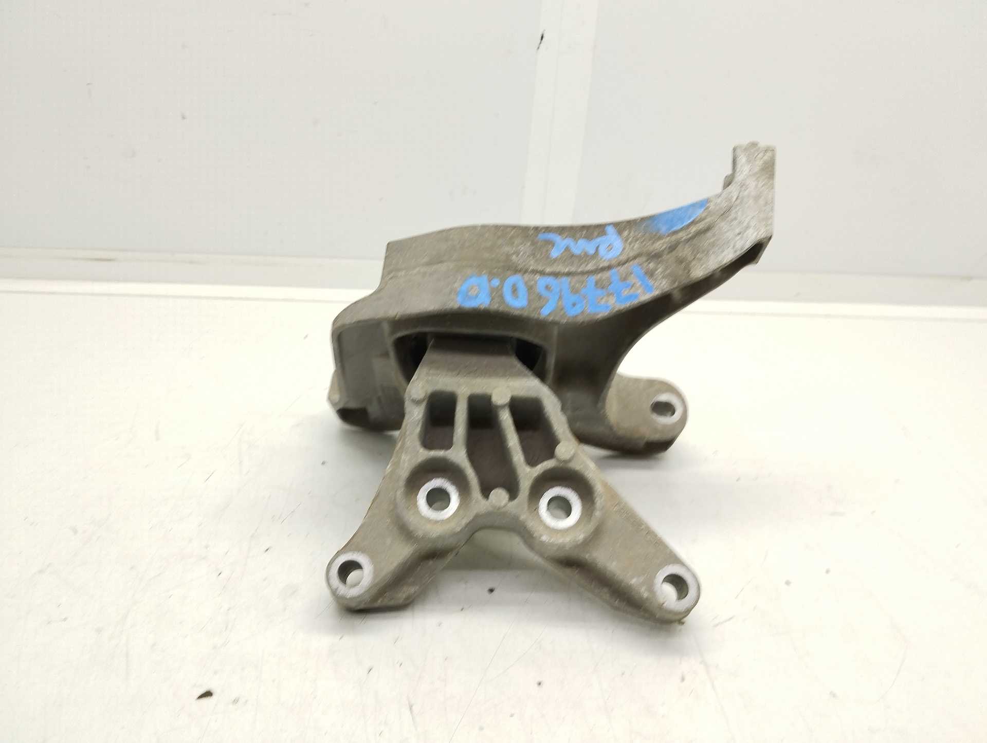 Recambio de soporte motor derecho para citroën c4 picasso origins referencia OEM IAM 9800895680  