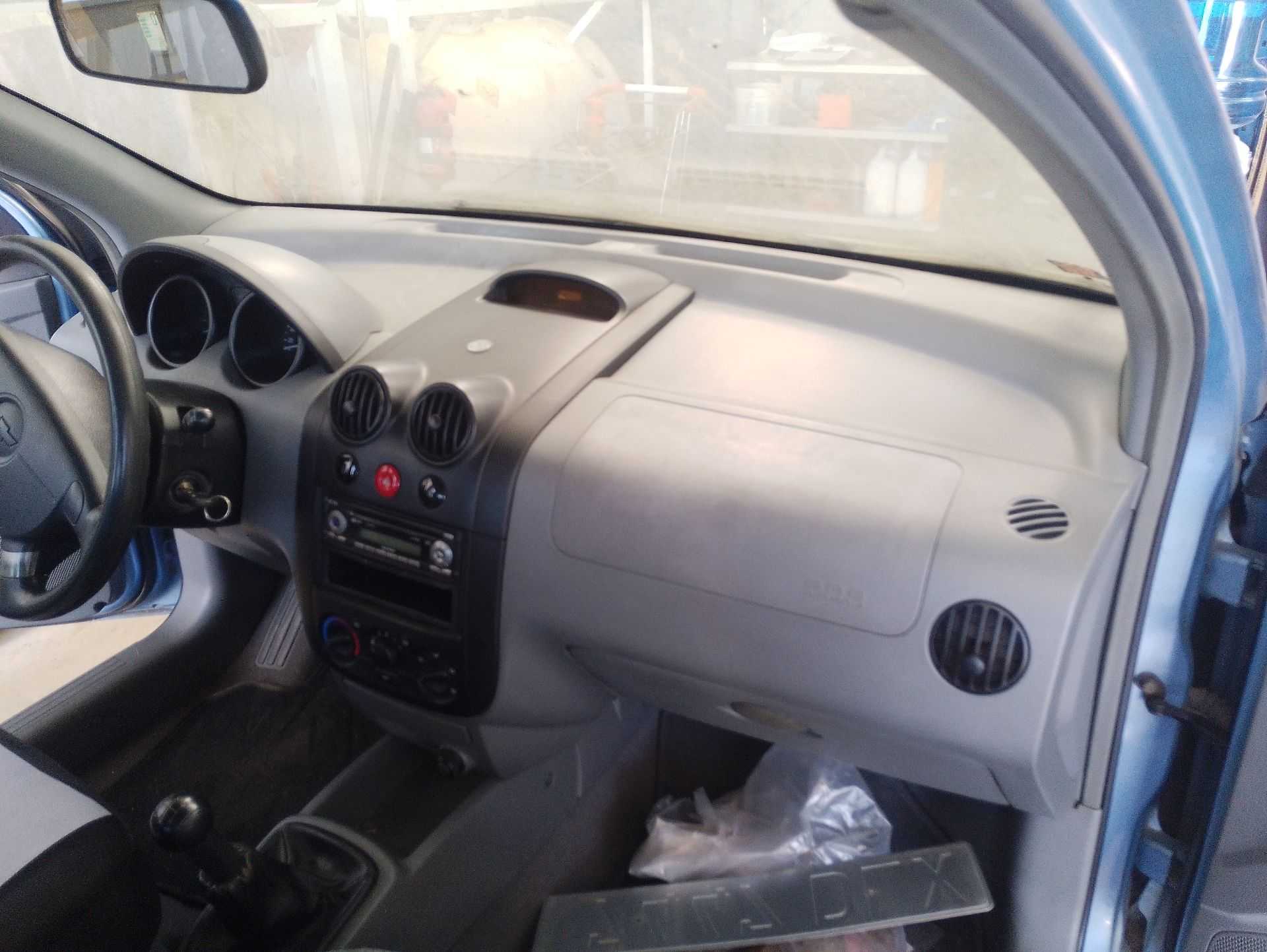 Recambio de salpicadero para chevrolet aveo / kalos hatchback (t200) 1.2 referencia OEM IAM 96537623  
