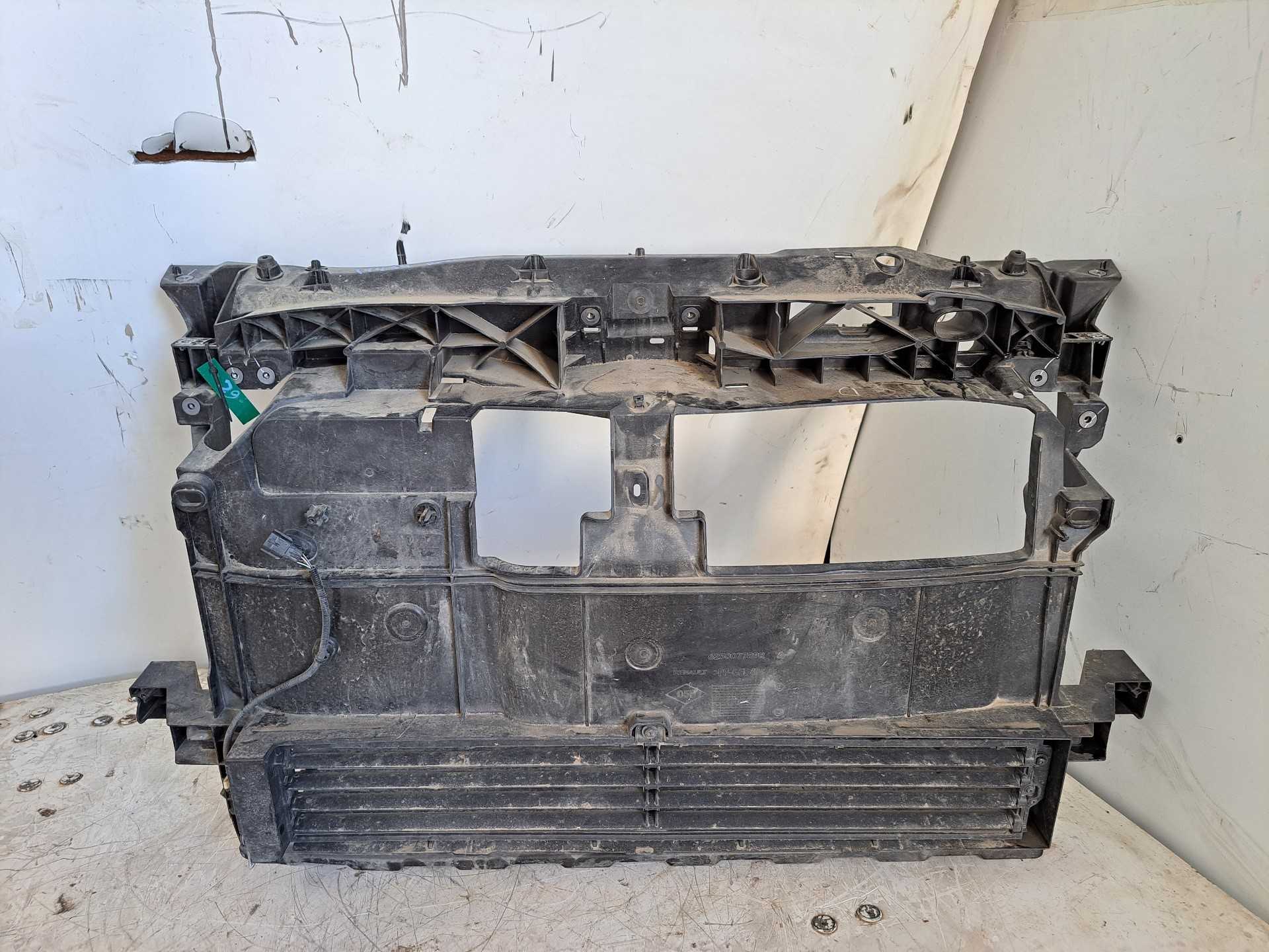 Recambio de panel frontal para renault scenic iv zen referencia OEM IAM 625007789R  