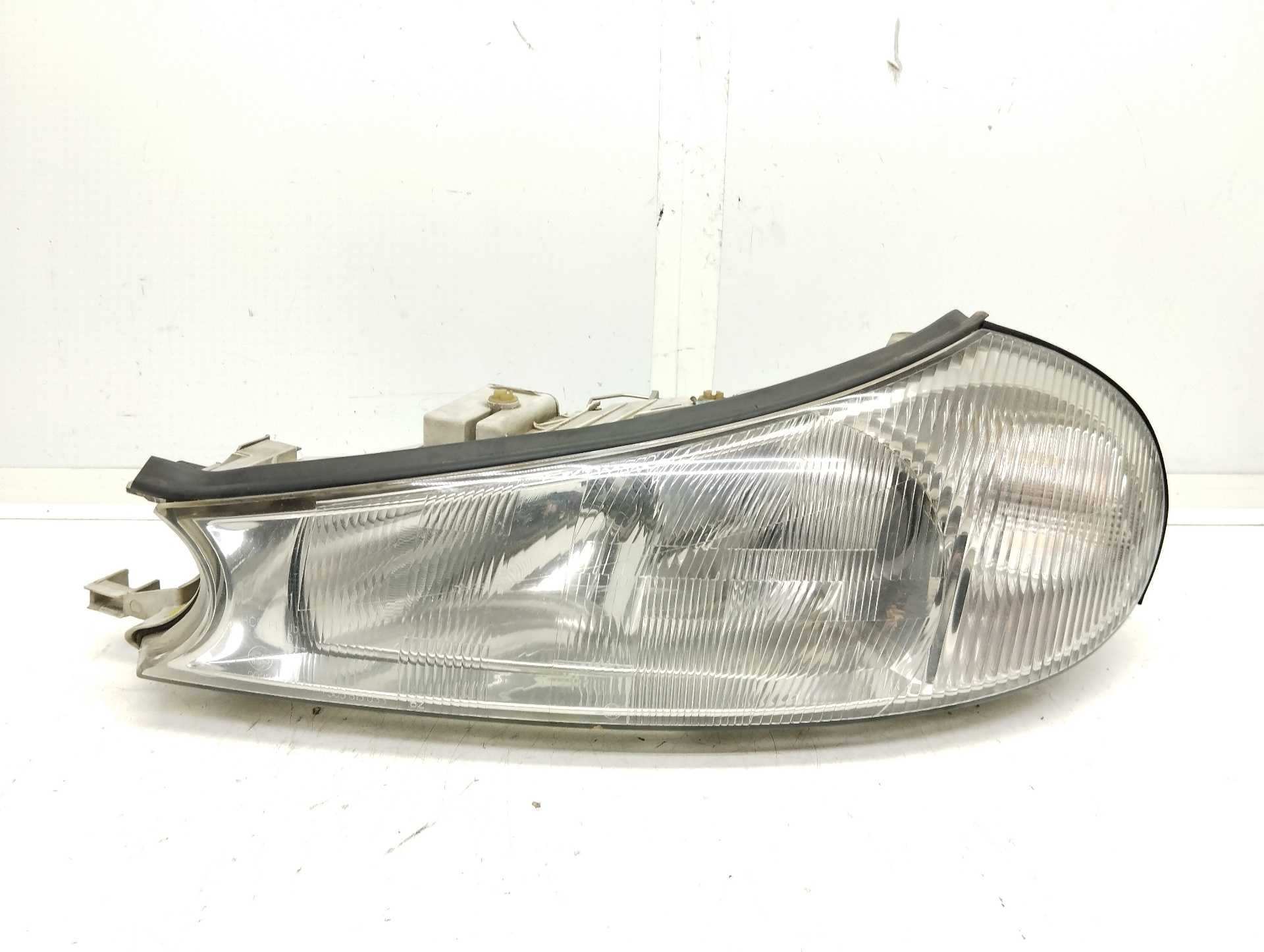 Recambio de faro izquierdo para ford mondeo berlina (gd) ambiente referencia OEM IAM 1305219078 BOSCH 