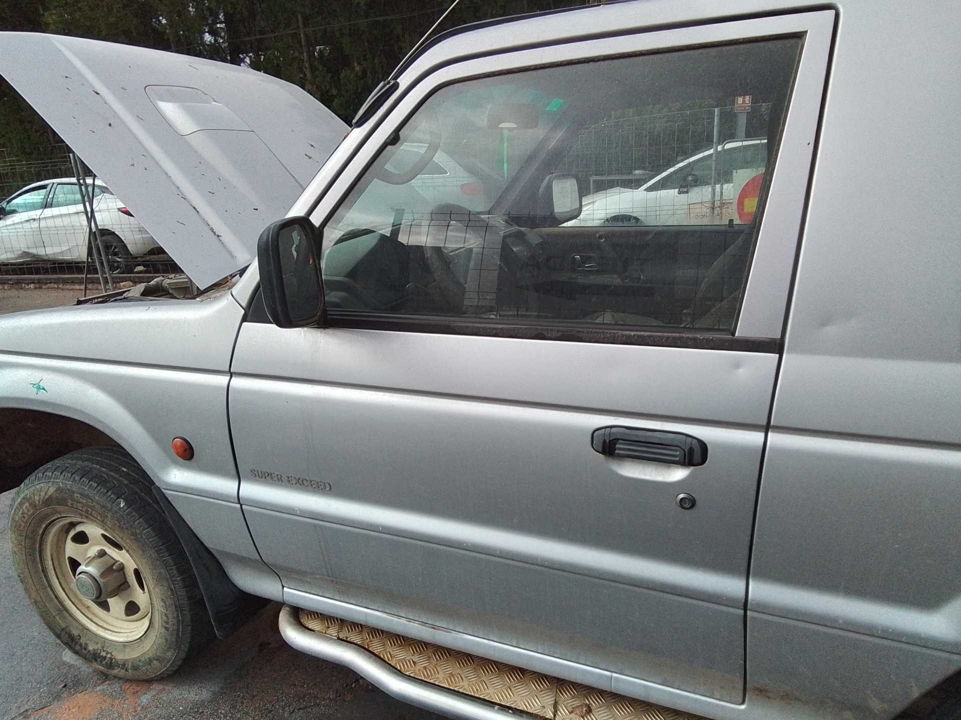 Recambio de puerta delantera izquierda para mitsubishi galloper (hyundai) 2.5 td cat referencia OEM IAM   