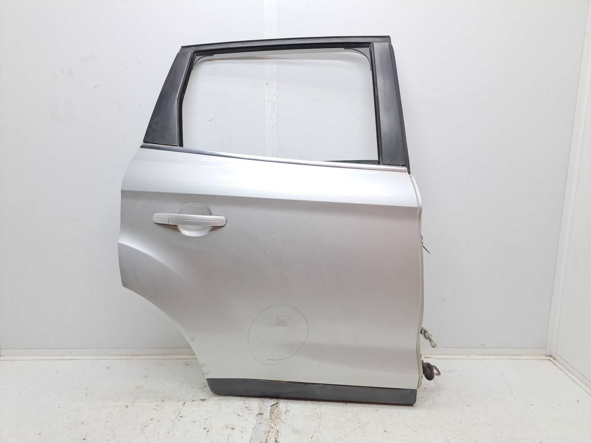 Recambio de puerta trasera derecha para ford kuga (cbv) titanium referencia OEM IAM 1520944  