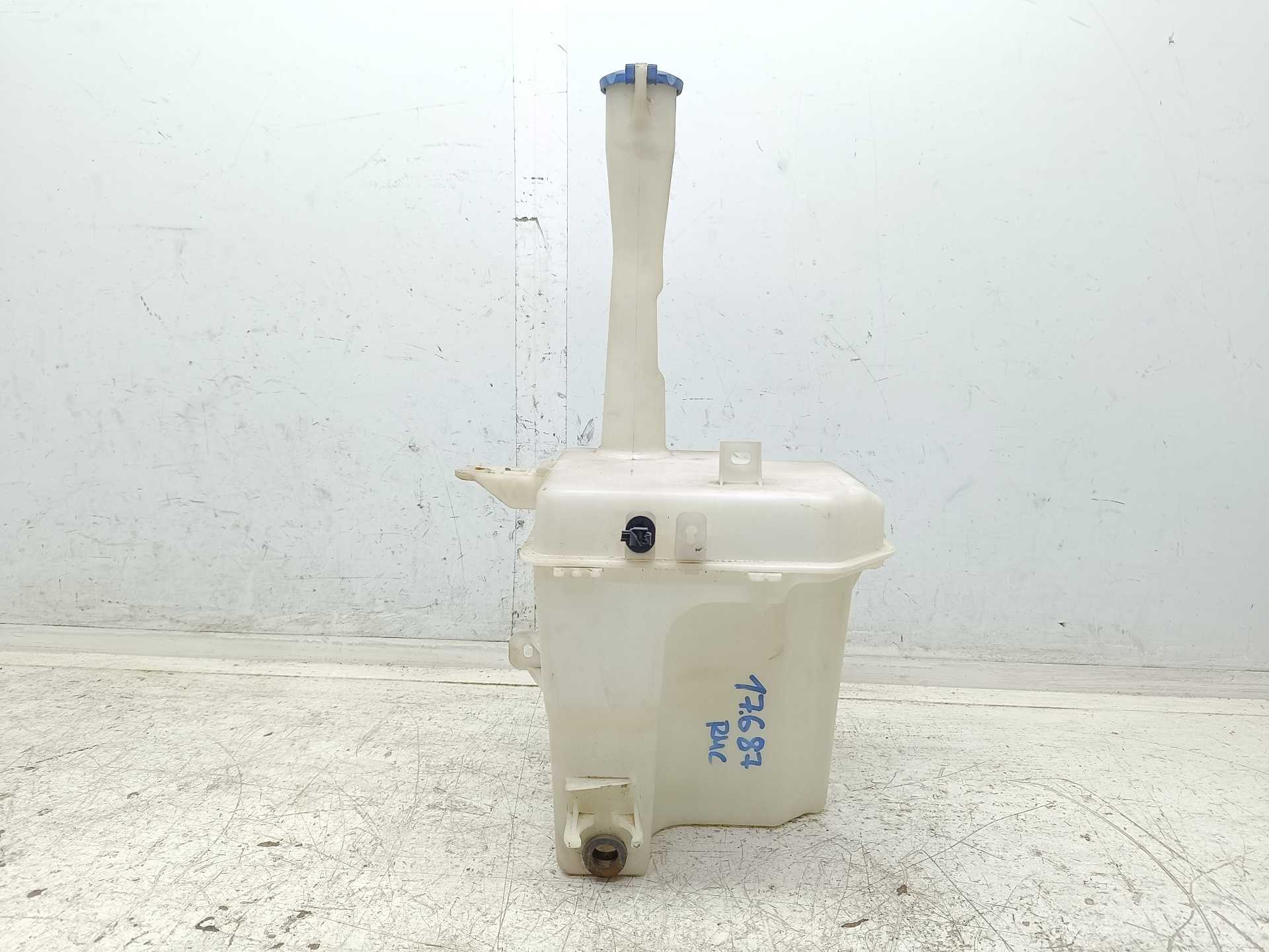 Recambio de deposito limpia para kia cee´d concept referencia OEM IAM 986101H000  