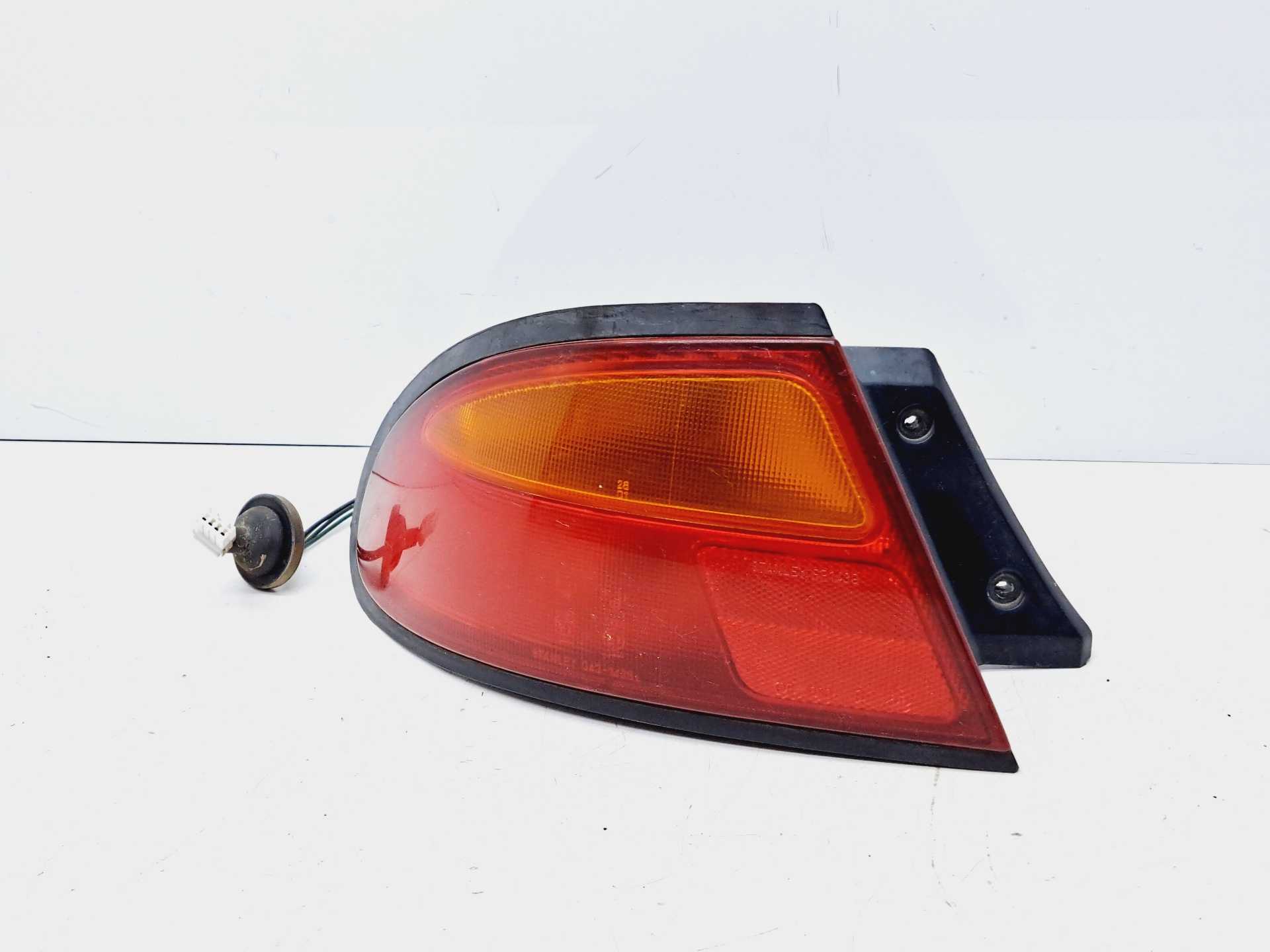 Recambio de piloto trasero izquierdo para mazda 323 berlina c/f/p/s (ba) referencia OEM IAM   