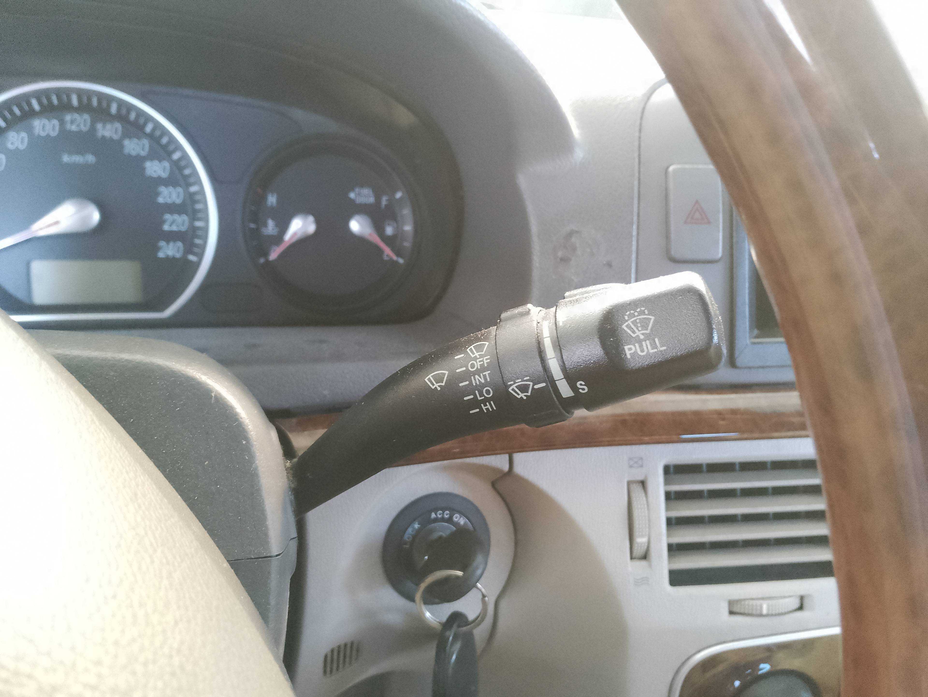 Recambio de mando limpia para hyundai sonata (nf) 2.0 crdi comfort i referencia OEM IAM   