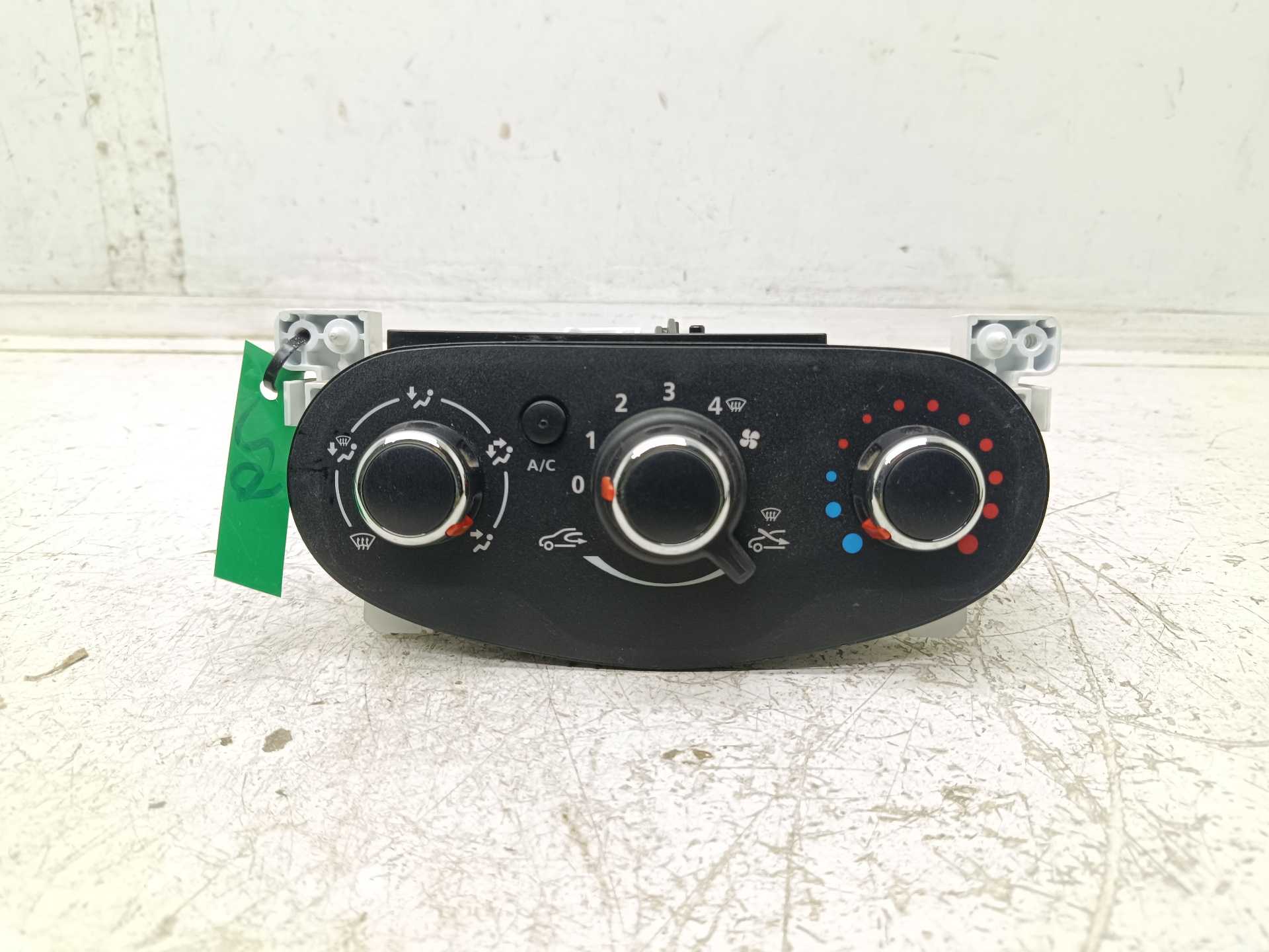 Recambio de mando calefaccion / aire acondicionado para dacia lodgy laureate referencia OEM IAM 5P3743000  