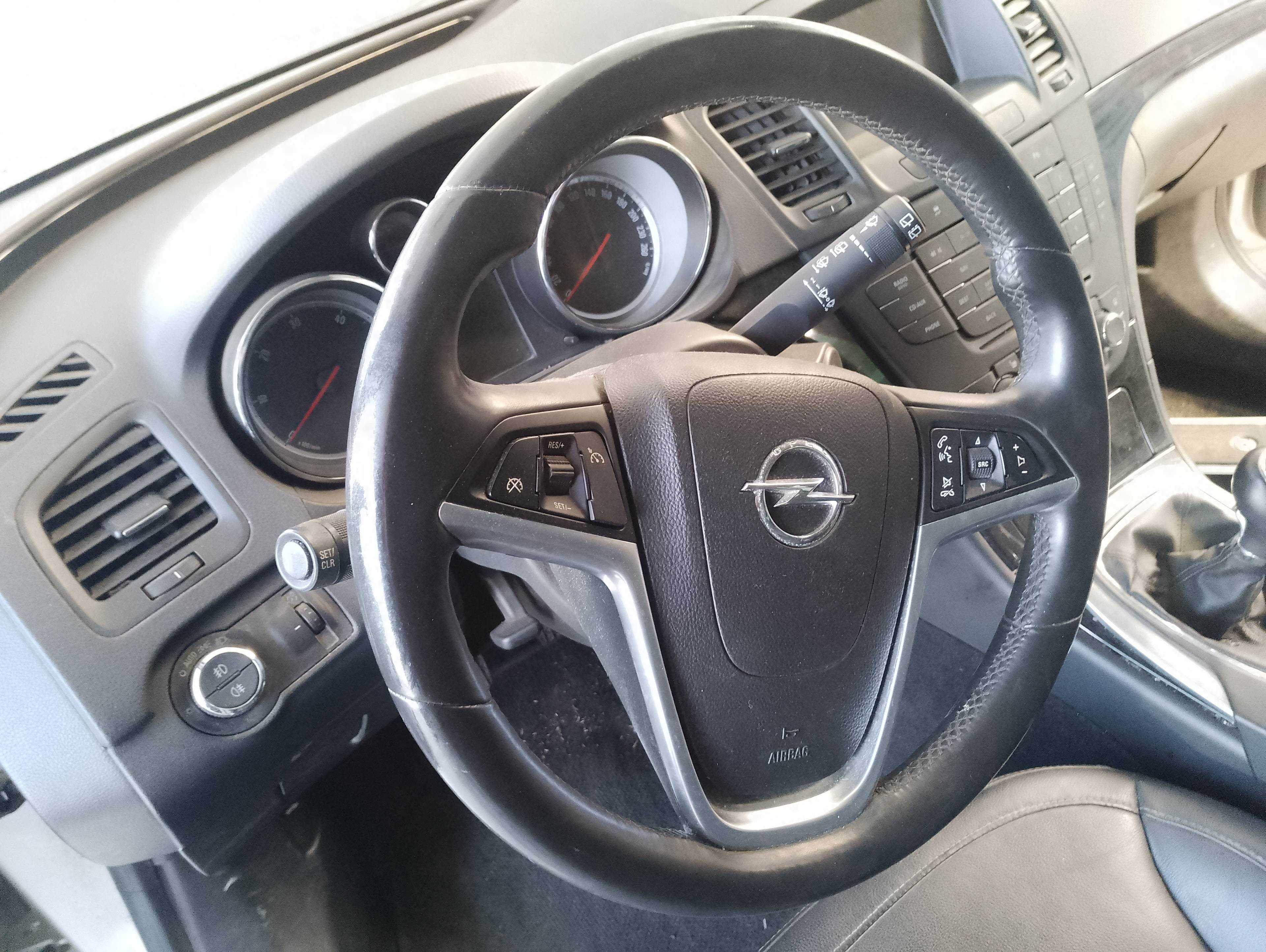 Recambio de volante para opel insignia sports tourer cosmo referencia OEM IAM   