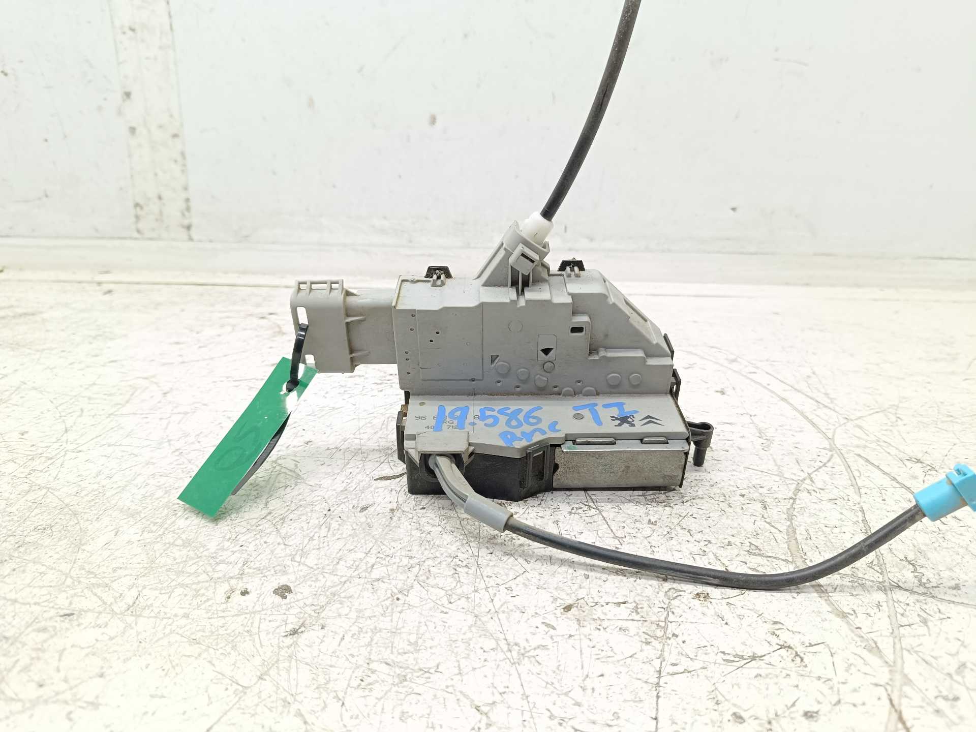 Recambio de cerradura puerta trasera izquierda para citroën c4 berlina collection referencia OEM IAM 9681337180  