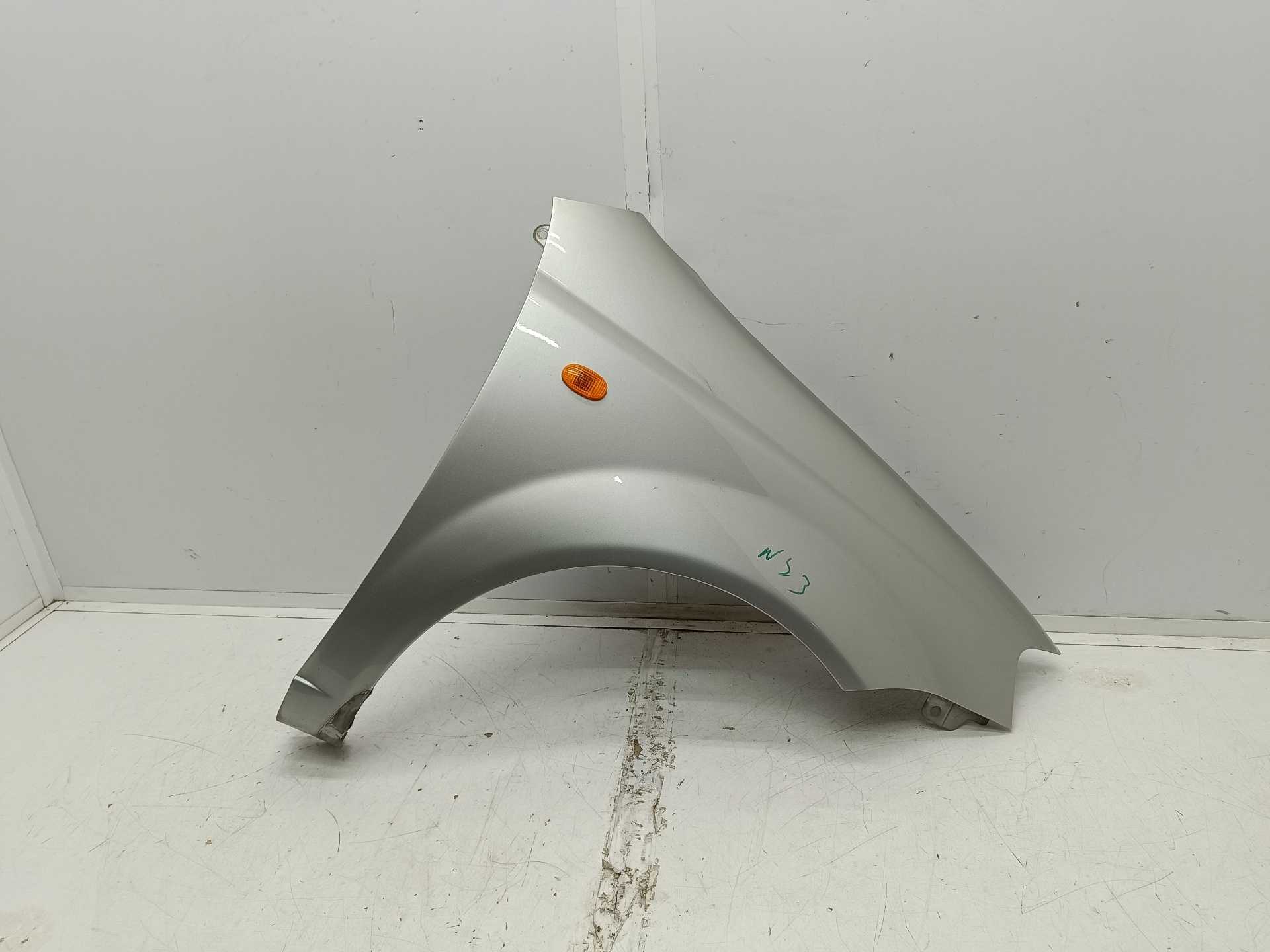 Recambio de aleta delantera derecha para daewoo kalos 1.4 sport referencia OEM IAM  96476680 