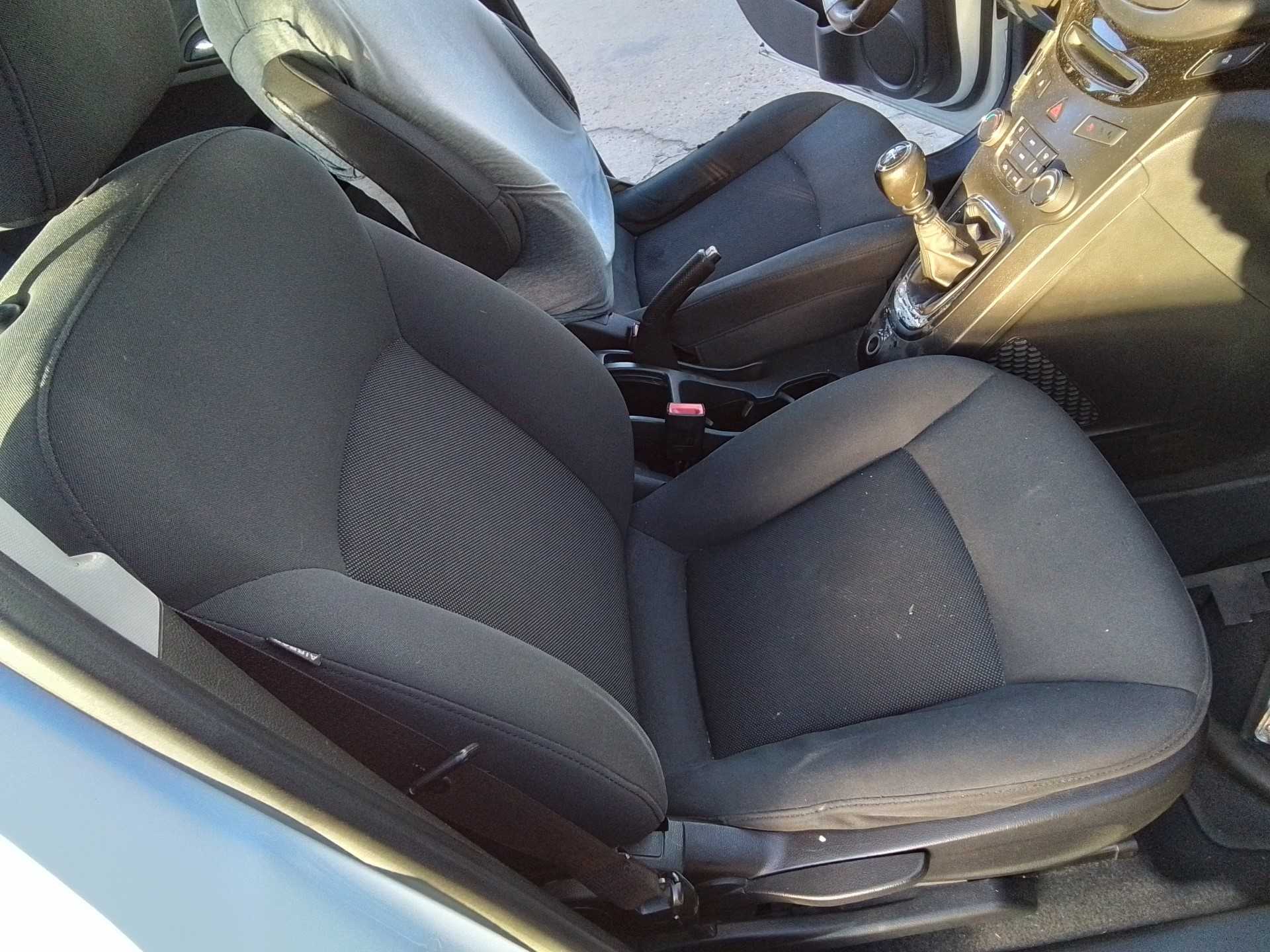 Recambio de asiento delantero derecho para chevrolet orlando lt referencia OEM IAM   