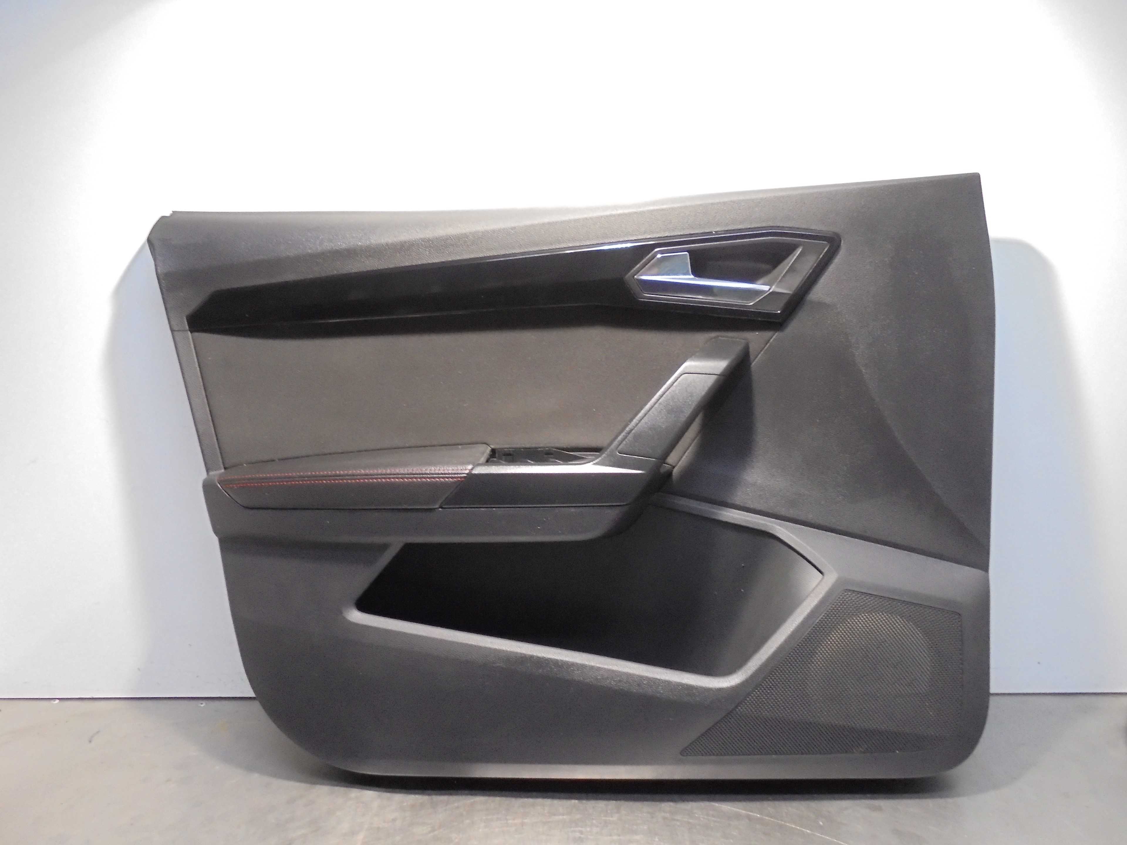 Recambio de guarnecido puerta delantera izquierda para seat arona fr referencia OEM IAM 6F0867011  
